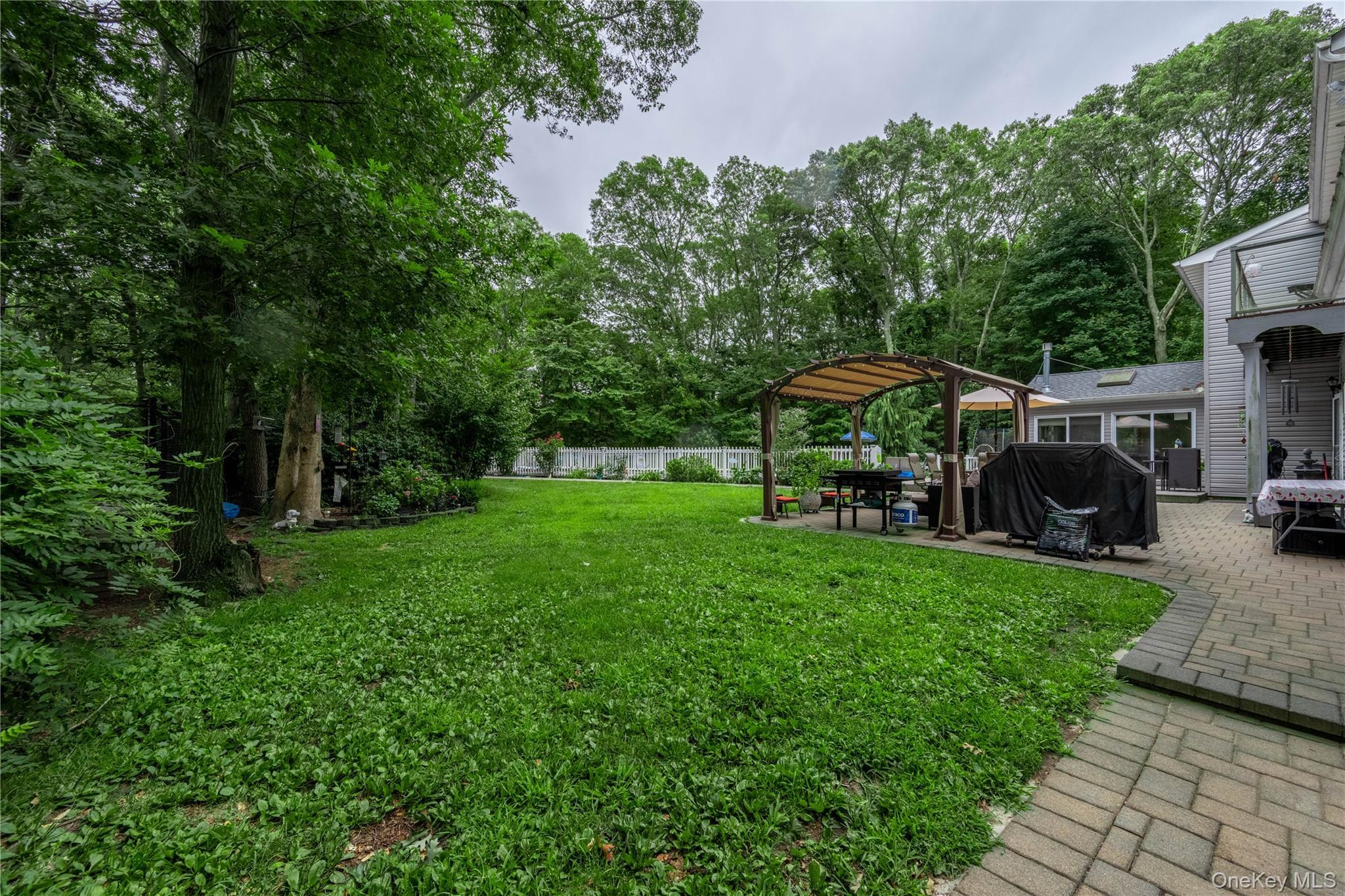 Single Family Locust Suffolk County, NY 11763, MLS-918341-7