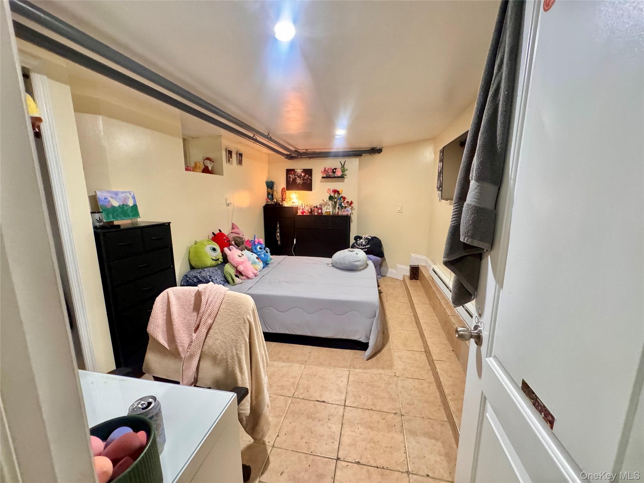 Single Family 91 St  Queens, NY 11421, MLS-918388-15