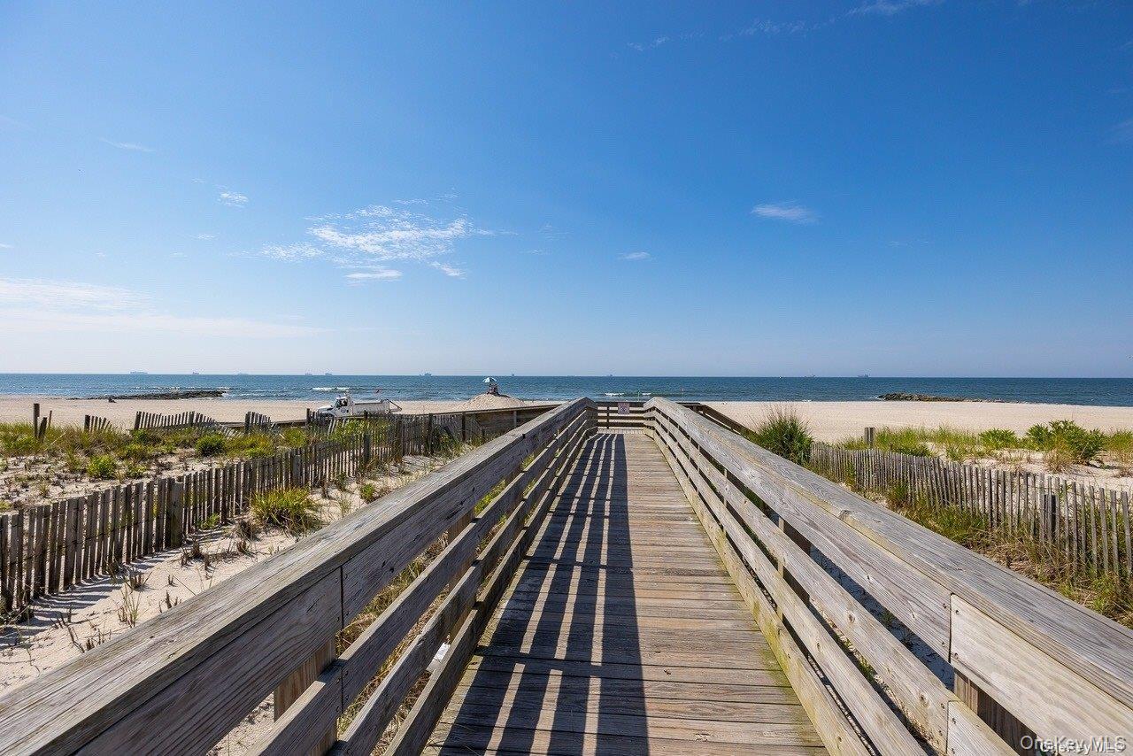 Single Family Armour Nassau County, NY 11561, MLS-918430-35