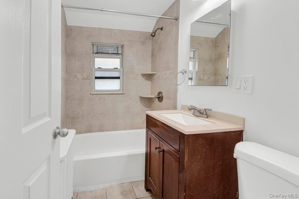 Single Family Mullan  Bronx, NY 10465, MLS-918450-14