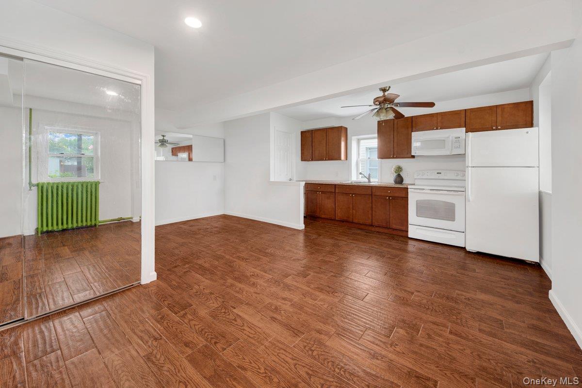 Single Family Mullan  Bronx, NY 10465, MLS-918450-16