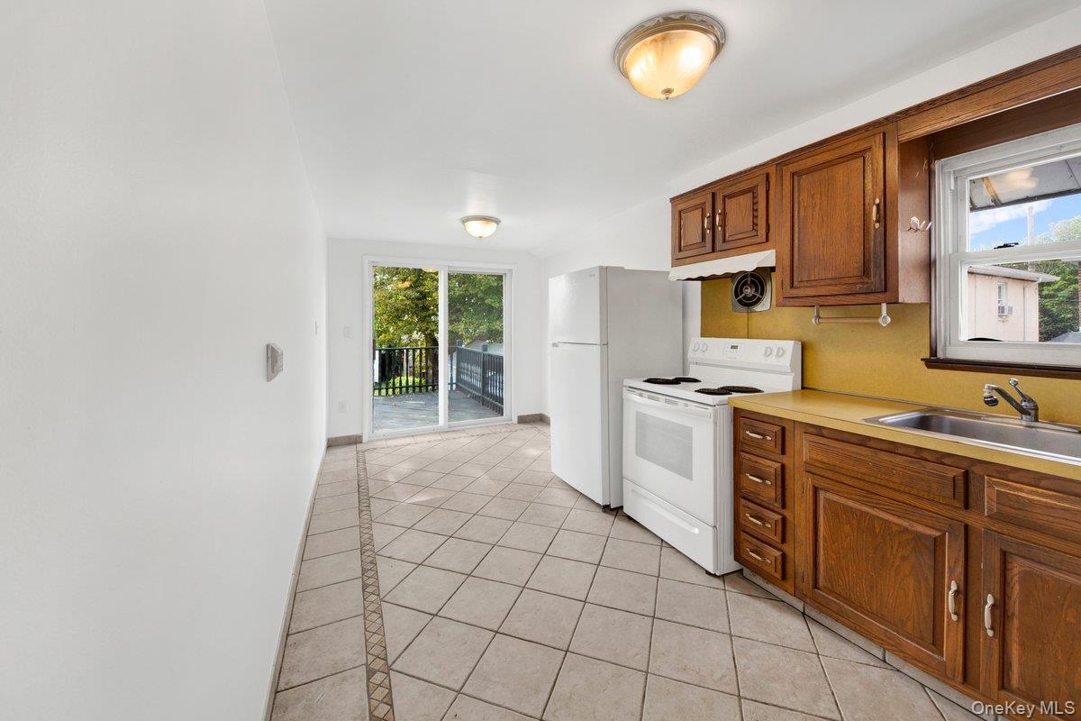 Single Family Mullan  Bronx, NY 10465, MLS-918450-9