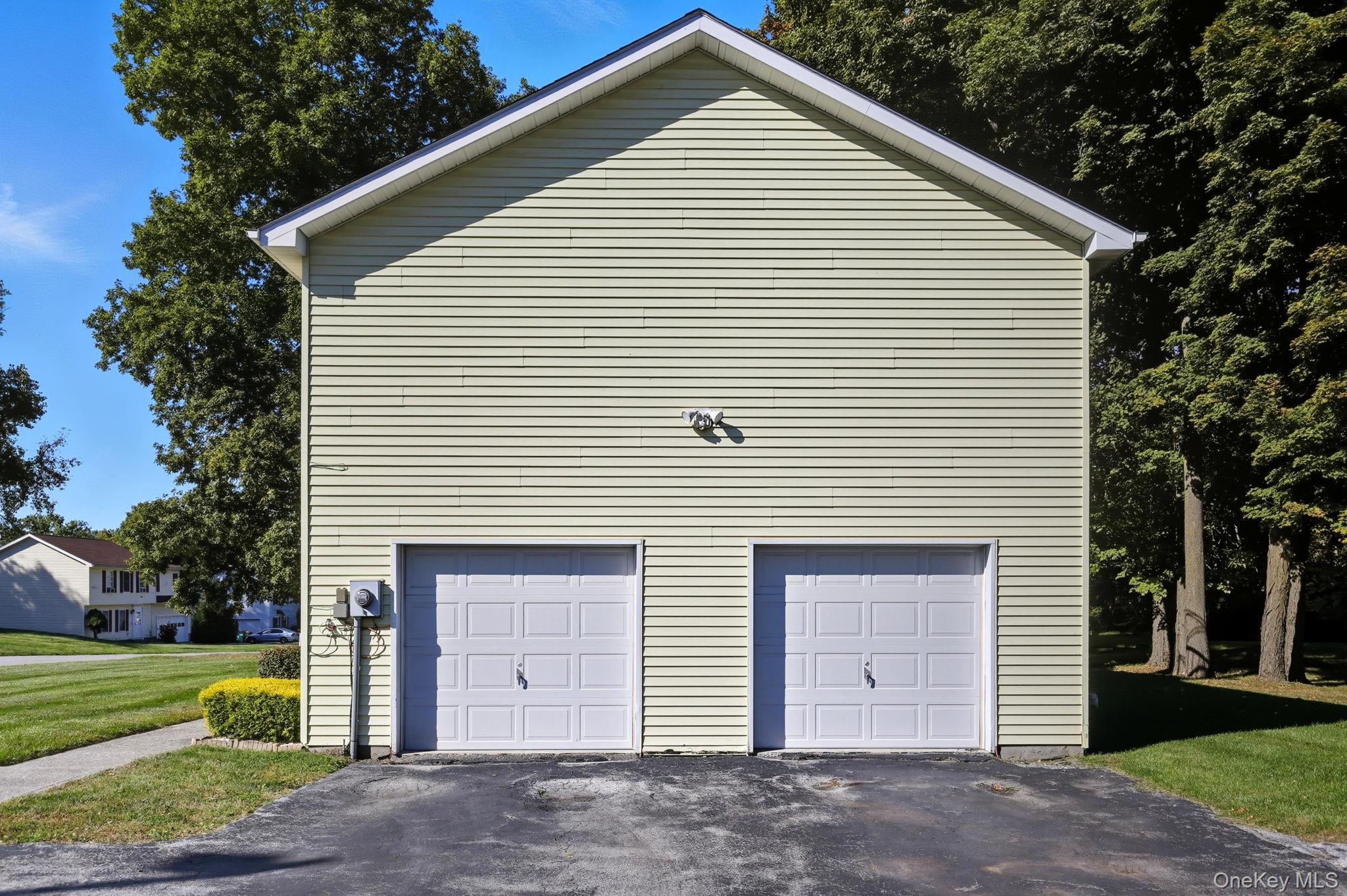 Single Family Hawk  Dutchess County, NY 12601, MLS-918473-28