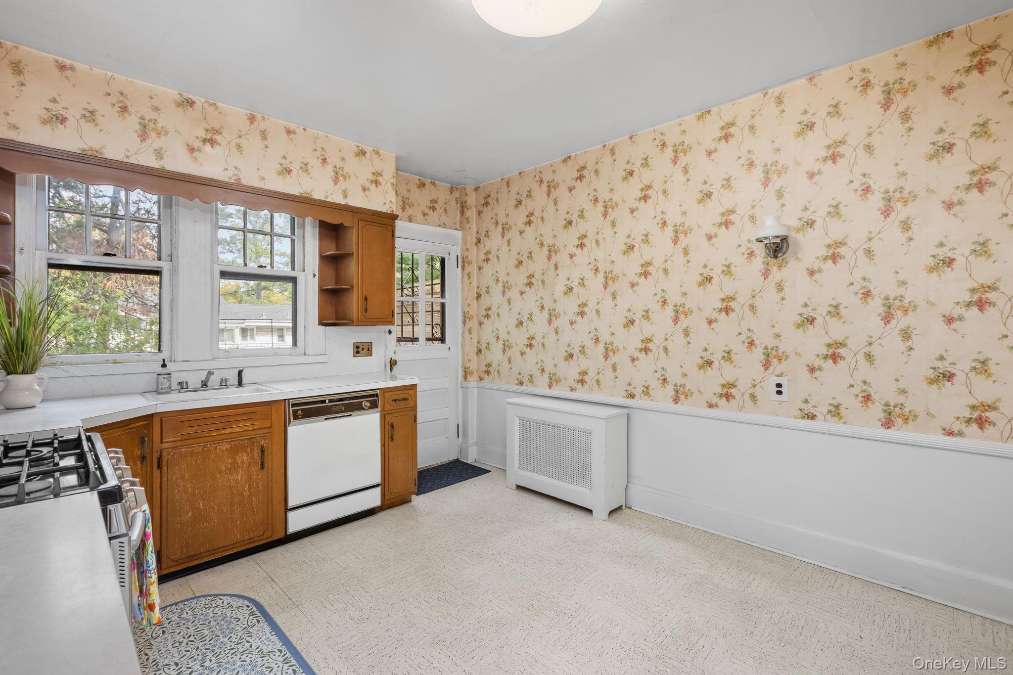 Single Family Hayward  Westchester County, NY 10552, MLS-918475-15