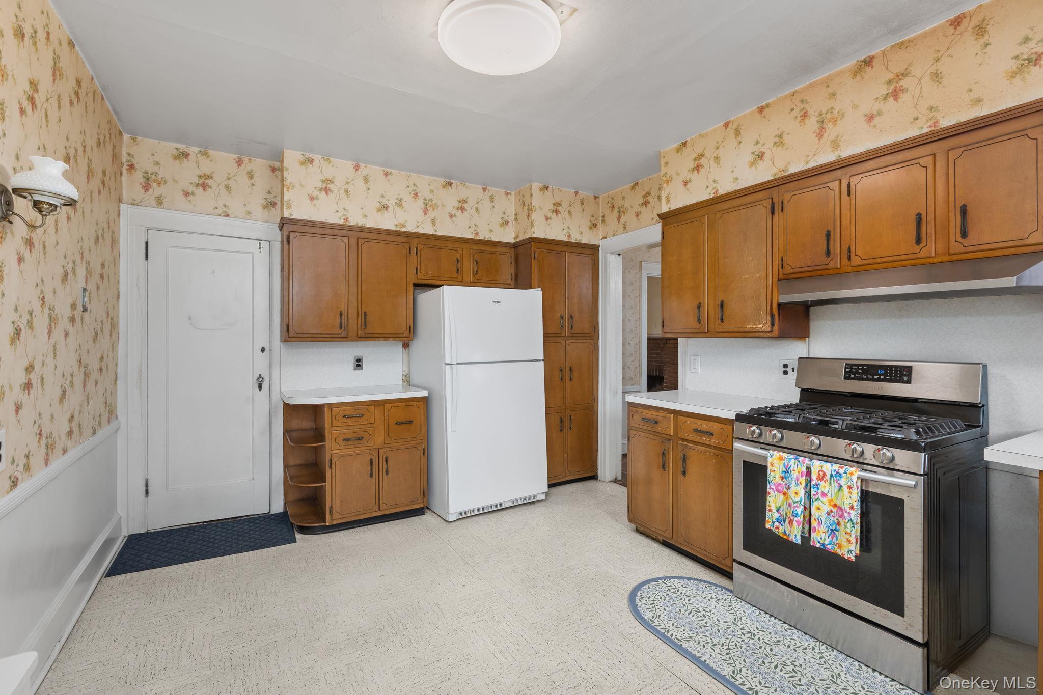 Single Family Hayward  Westchester County, NY 10552, MLS-918475-16