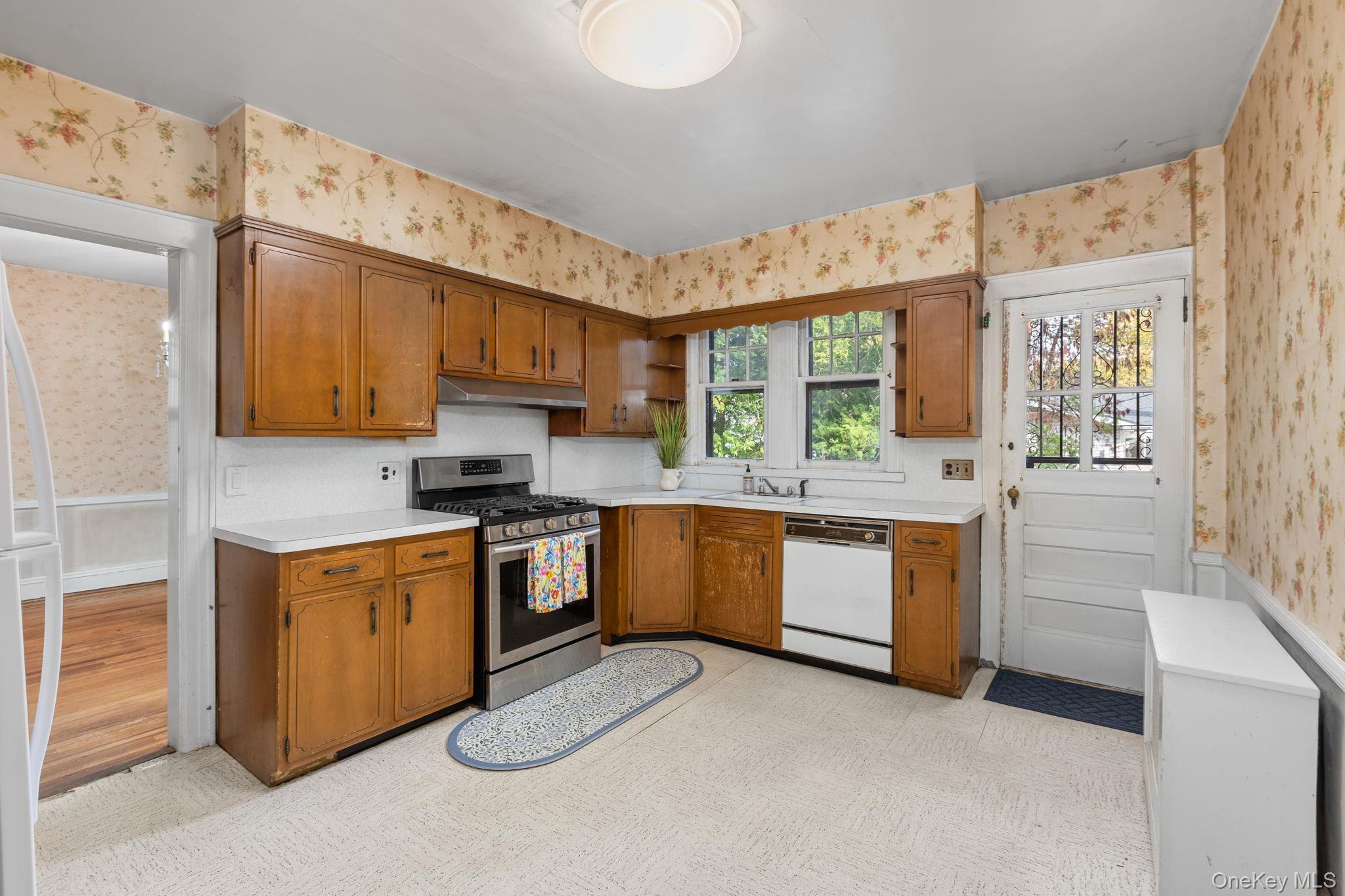 Single Family Hayward  Westchester County, NY 10552, MLS-918475-17