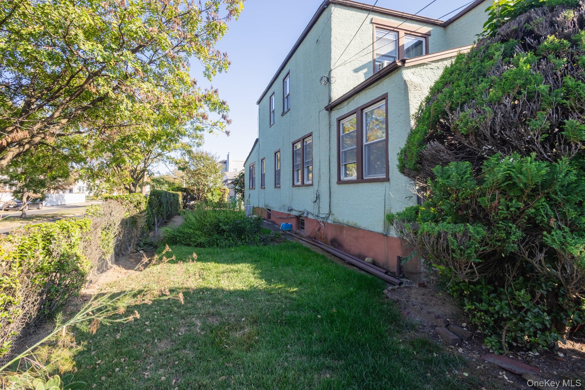 Single Family 232 Queens, NY 11413, MLS-918487-7