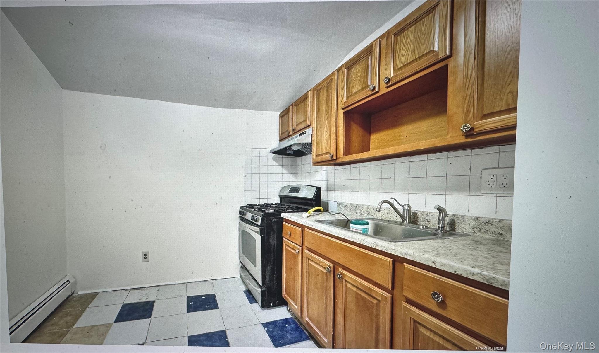 Single Family Tioga  Queens, NY 11412, MLS-918542-2