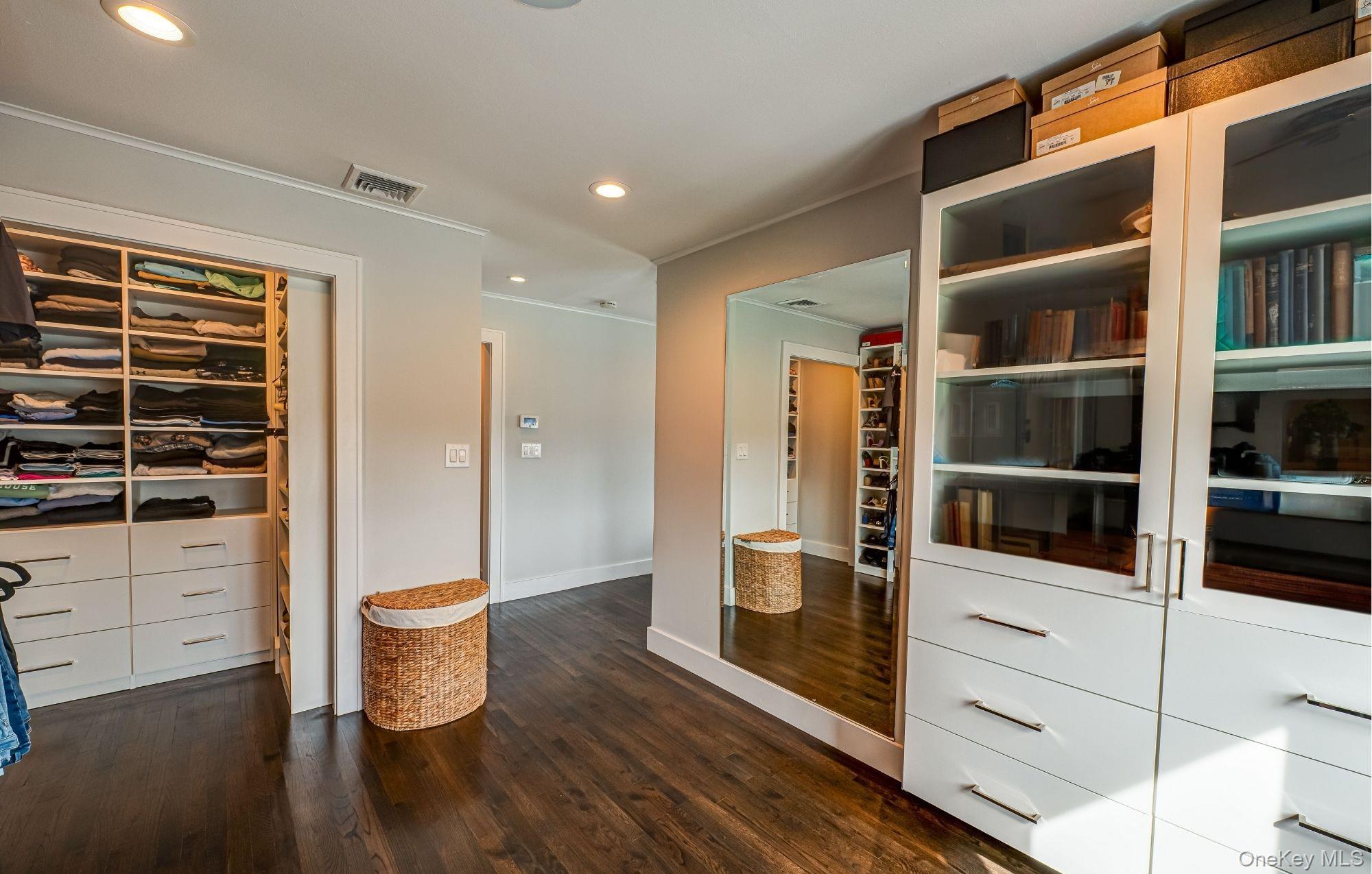 Single Family Dolphin Suffolk County, NY 11795, MLS-918546-20