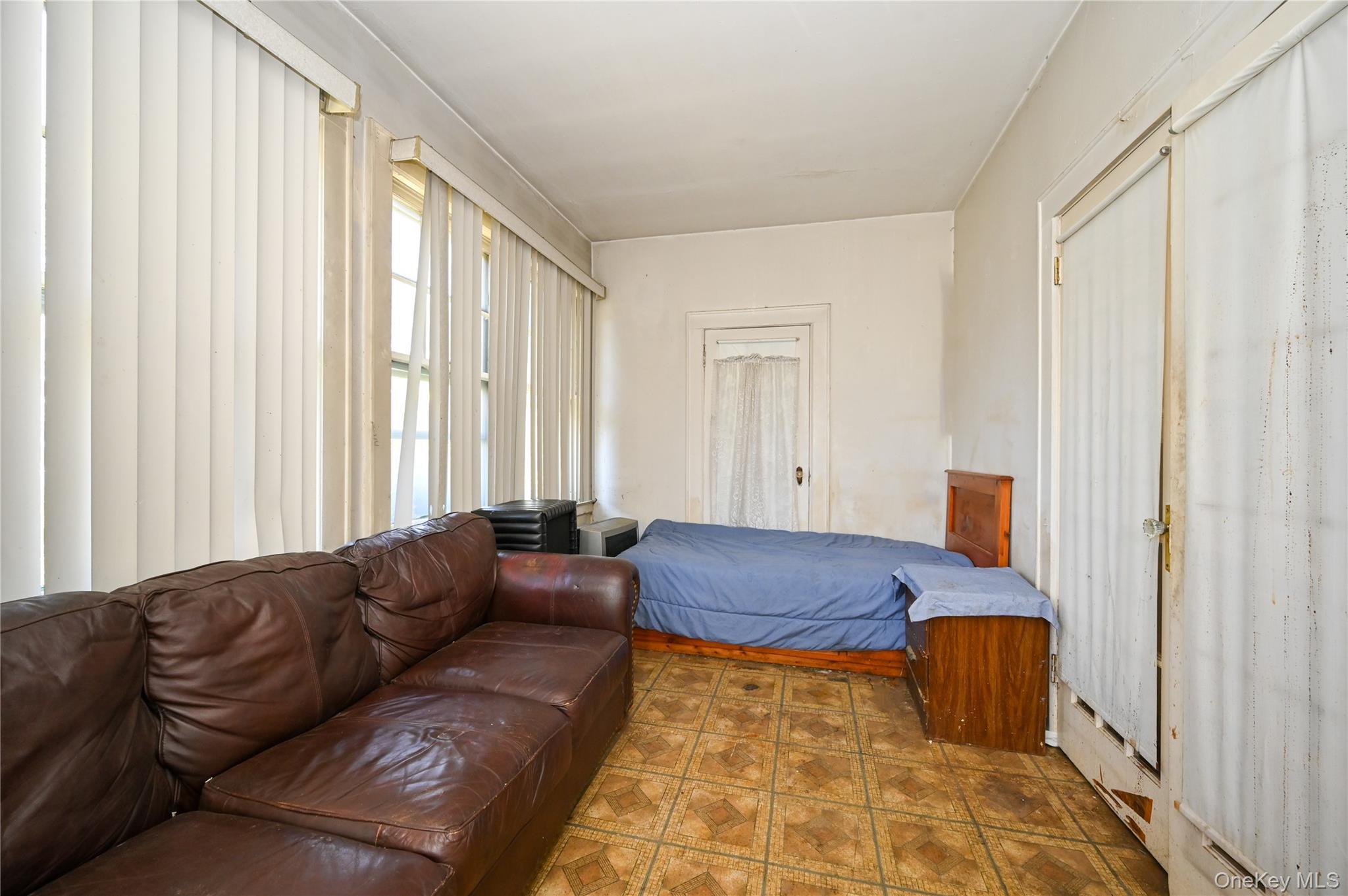 Single Family Beach 19th Queens, NY 11691, MLS-918552-14