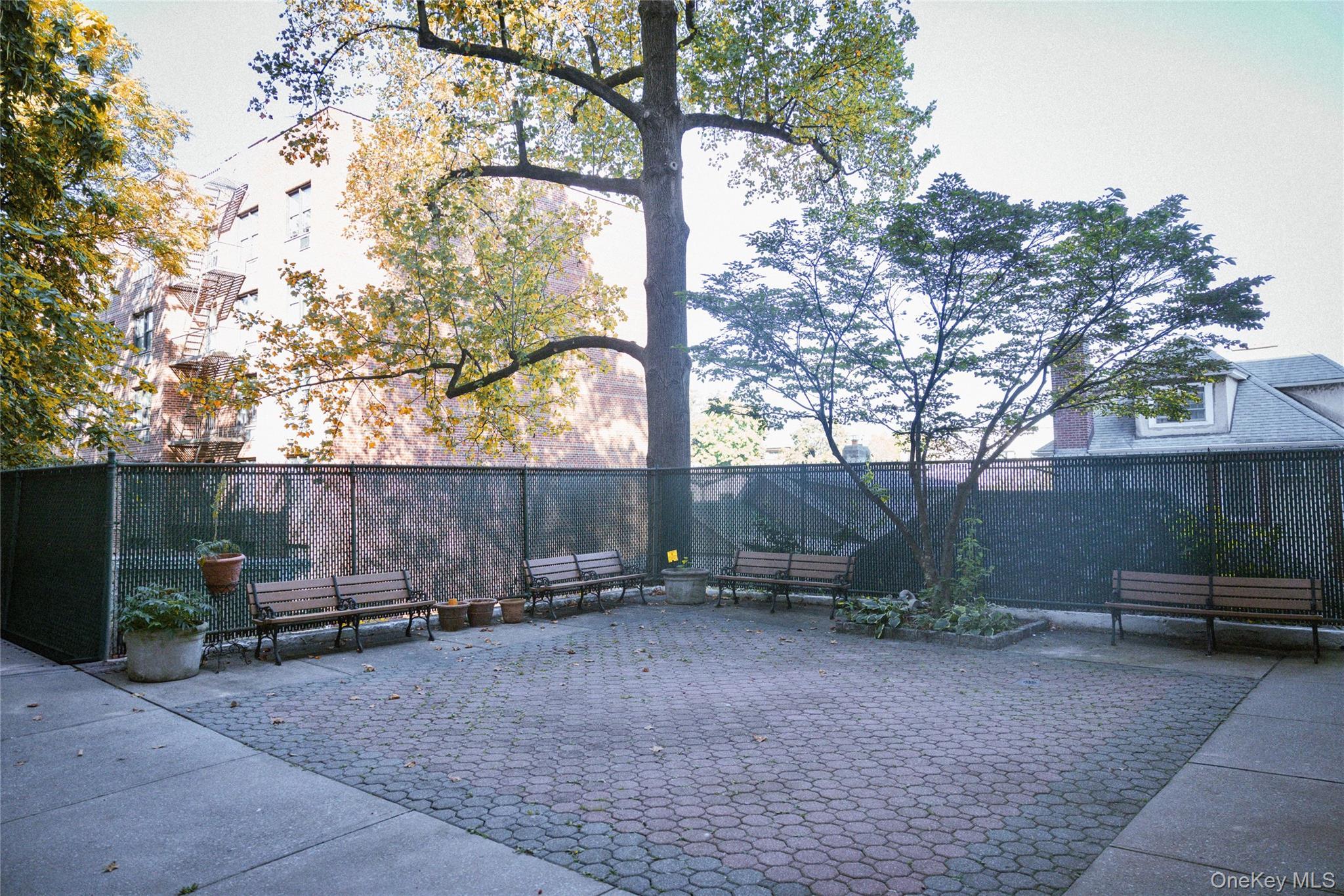 Coop Netherland  Bronx, NY 10463, MLS-918567-12