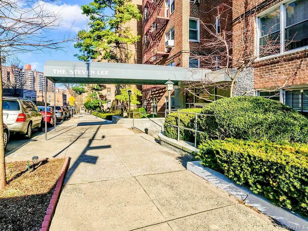 Coop Netherland  Bronx, NY 10463, MLS-918567-13