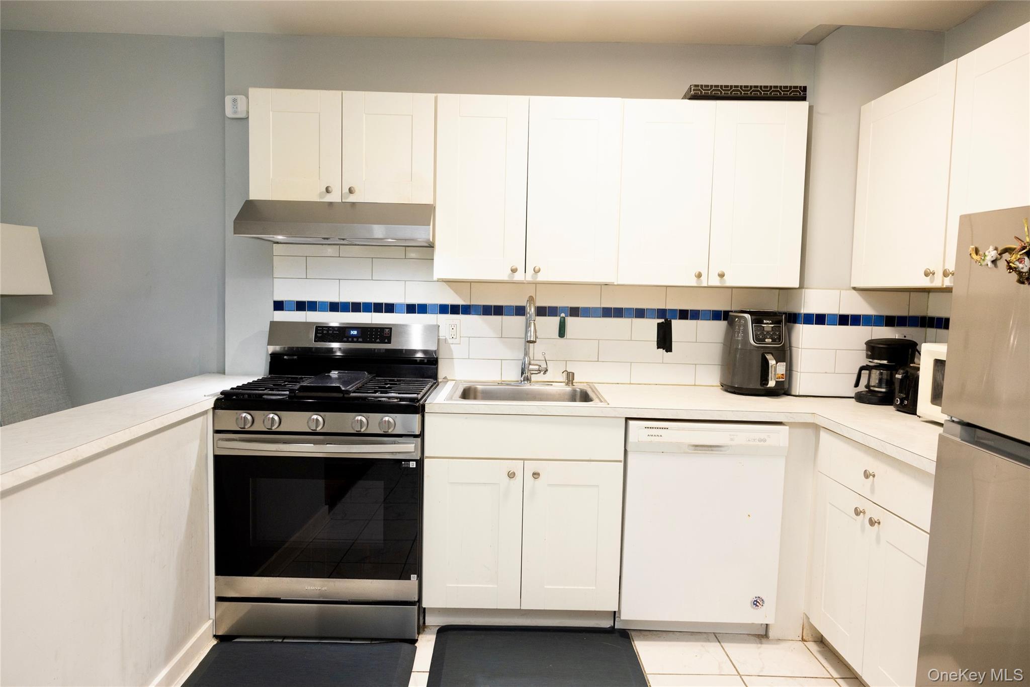 Coop Netherland  Bronx, NY 10463, MLS-918567-5