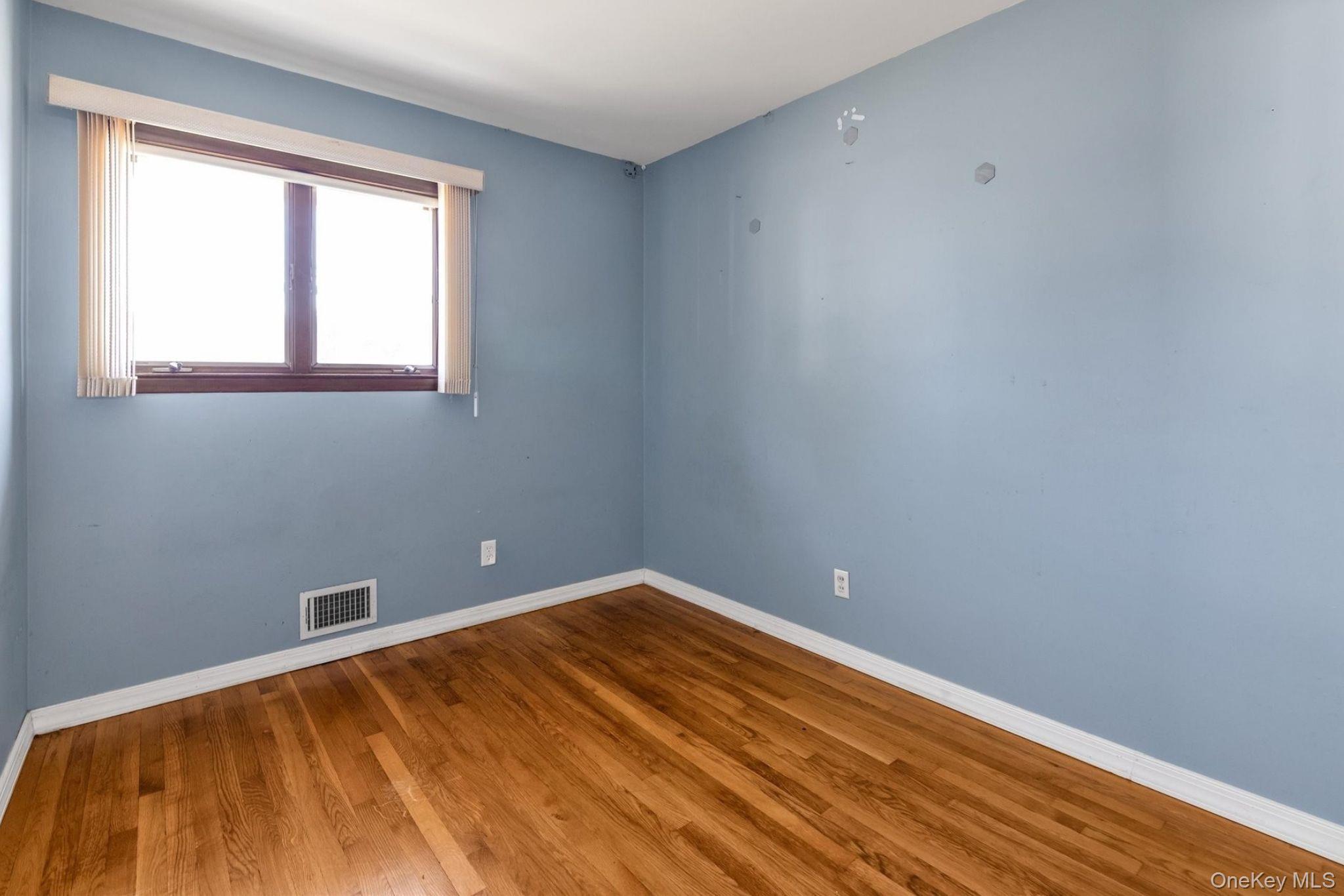 Single Family 9th  Suffolk County, NY 11729, MLS-918568-16