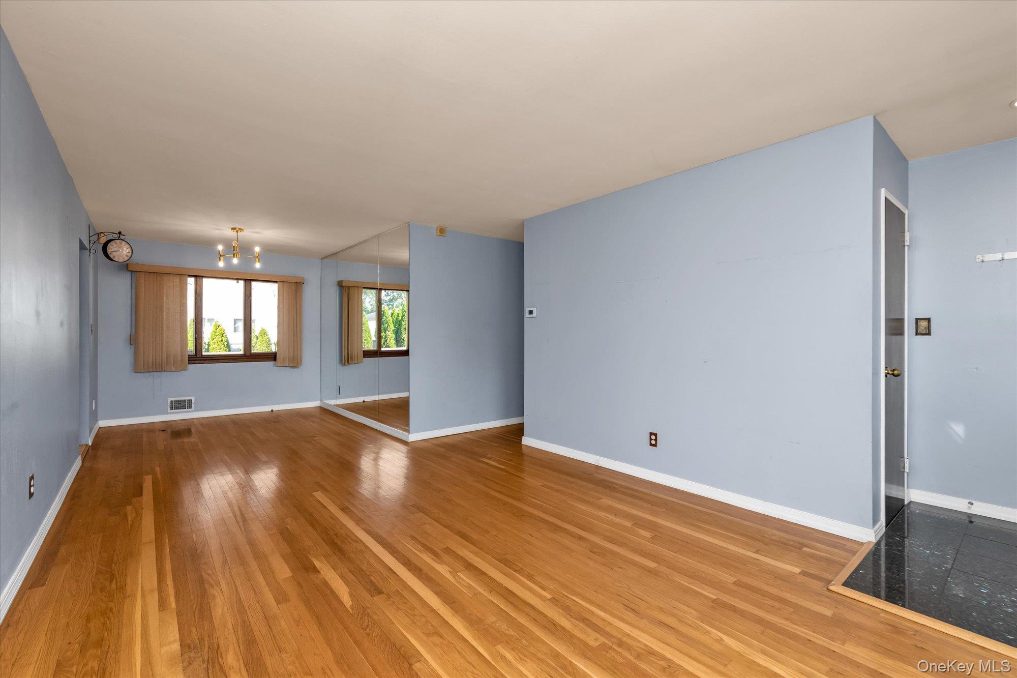 Single Family 9th  Suffolk County, NY 11729, MLS-918568-6