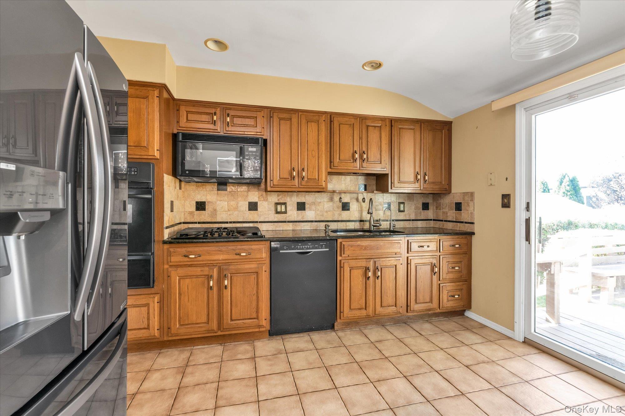 Single Family 9th  Suffolk County, NY 11729, MLS-918568-9