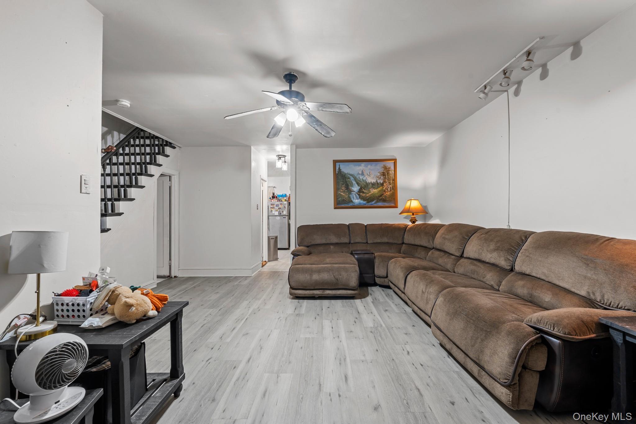 Single Family Evergreen Bronx, NY 10472, MLS-918570-17