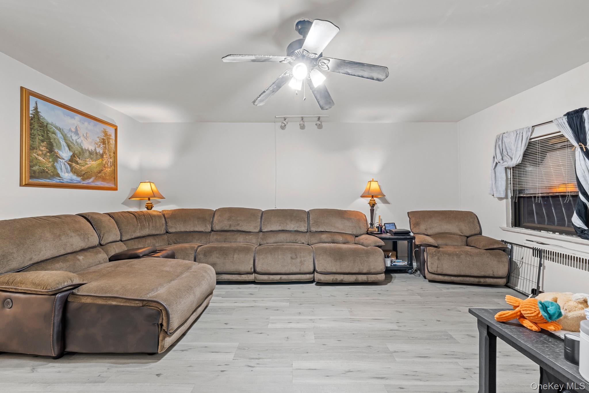 Single Family Evergreen Bronx, NY 10472, MLS-918570-19