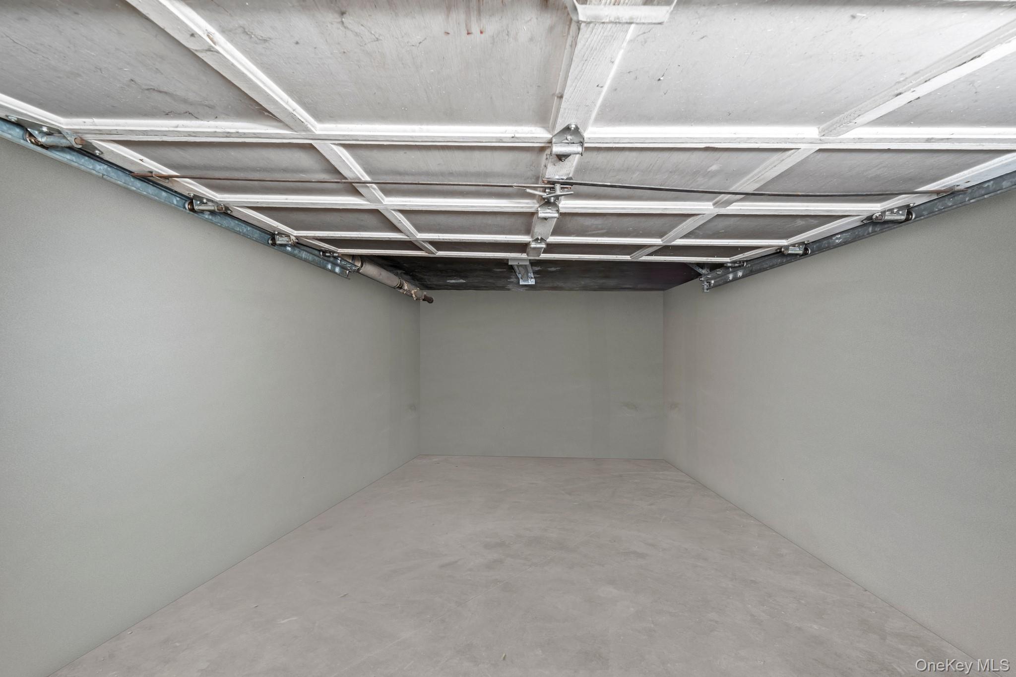 Single Family Evergreen Bronx, NY 10472, MLS-918570-24