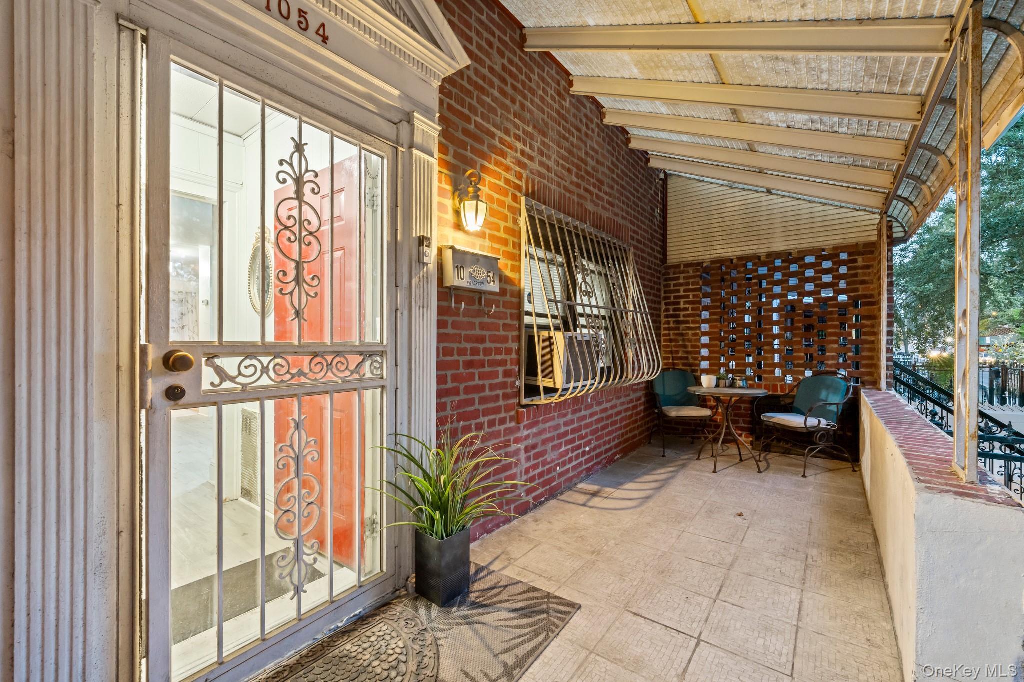 Single Family Evergreen Bronx, NY 10472, MLS-918570-25