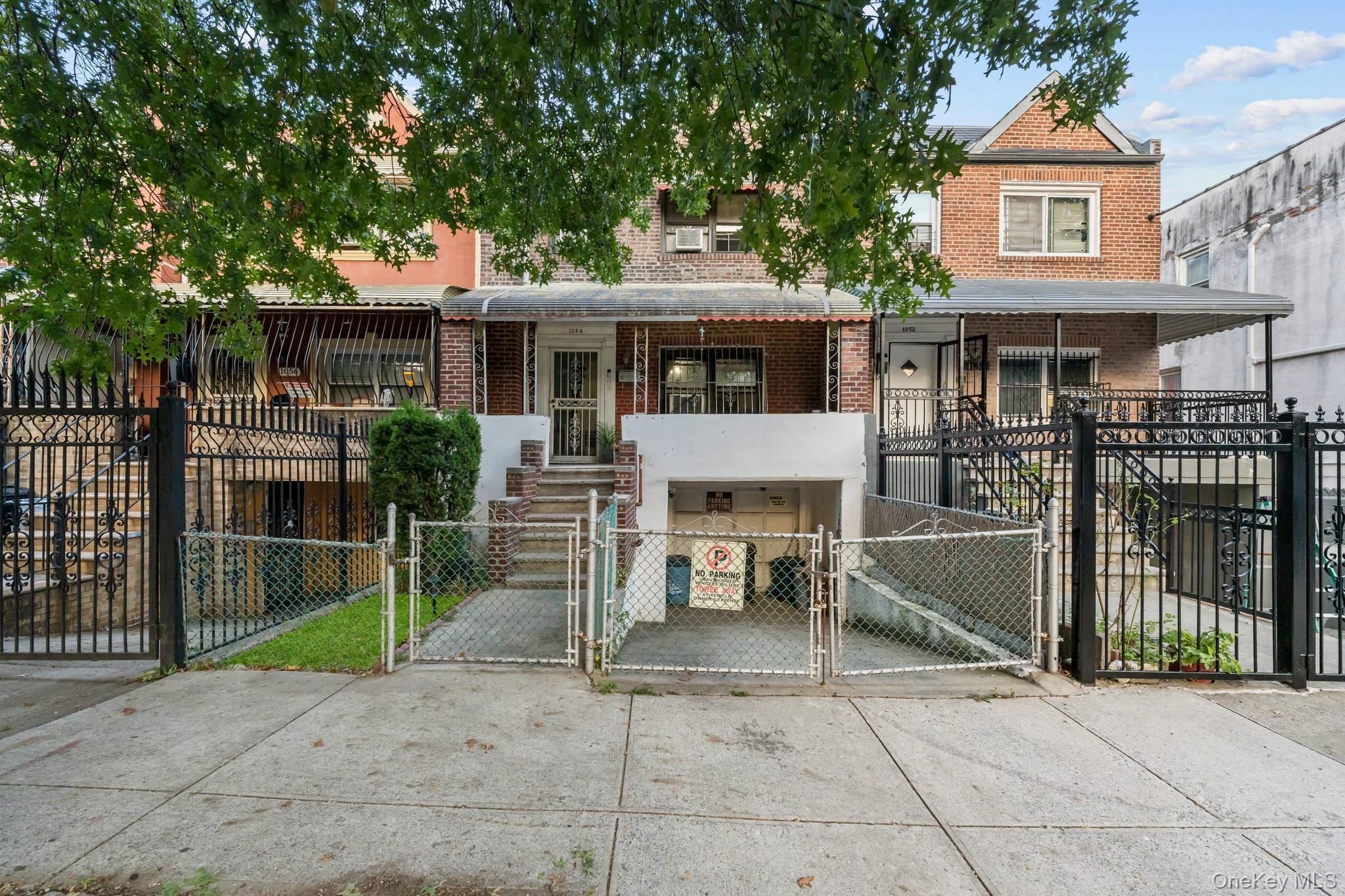 Single Family Evergreen Bronx, NY 10472, MLS-918570-3