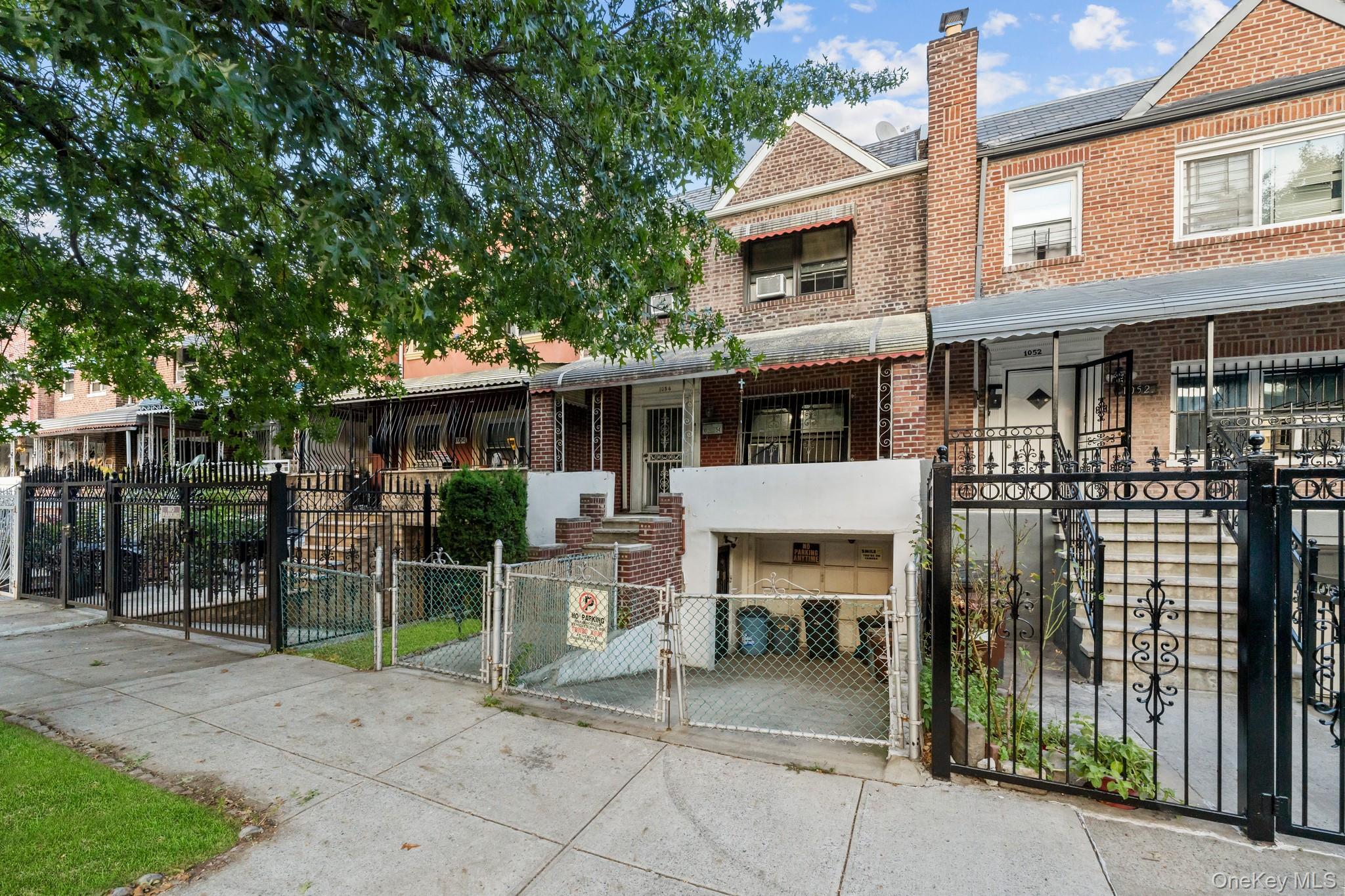Single Family Evergreen Bronx, NY 10472, MLS-918570-4