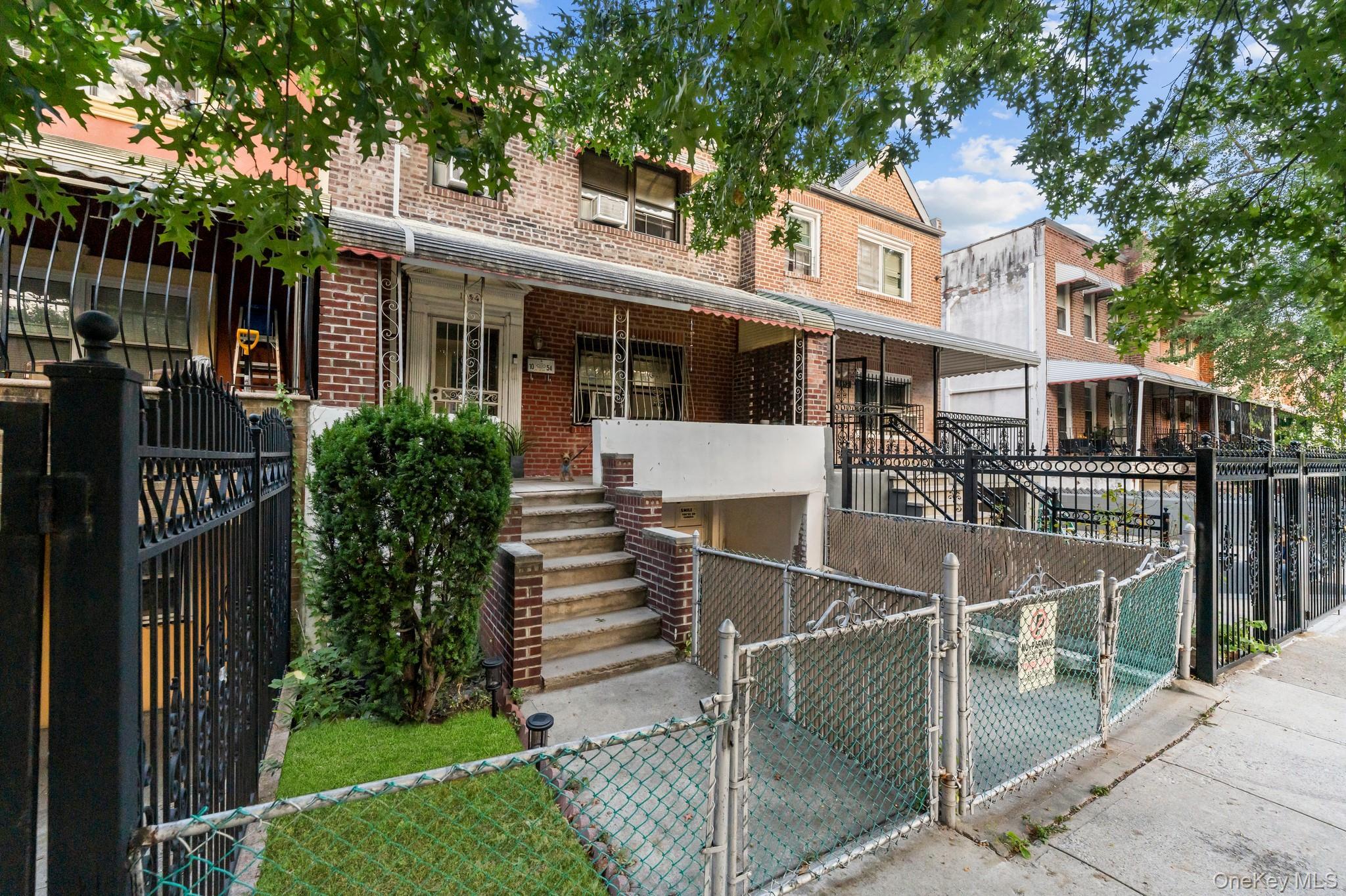 Single Family Evergreen Bronx, NY 10472, MLS-918570-5
