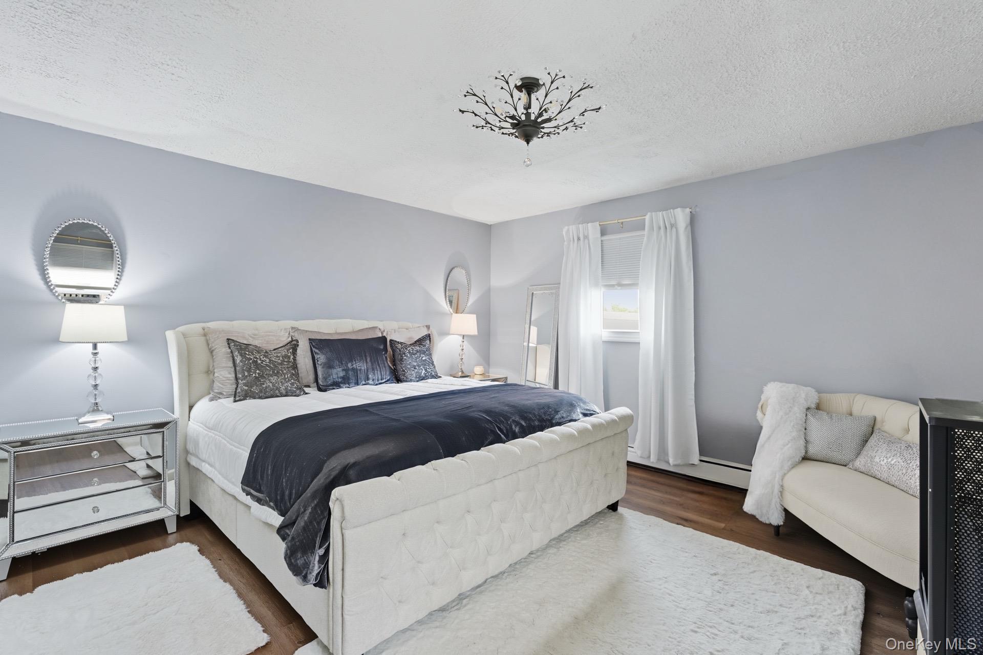 Single Family Trafalgar Suffolk County, NY 11967, MLS-918590-13