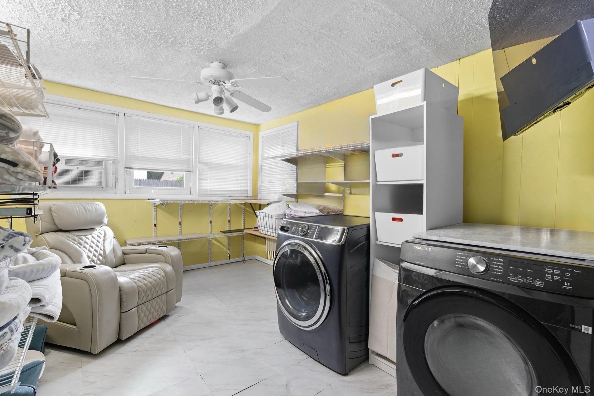 Single Family Trafalgar Suffolk County, NY 11967, MLS-918590-17