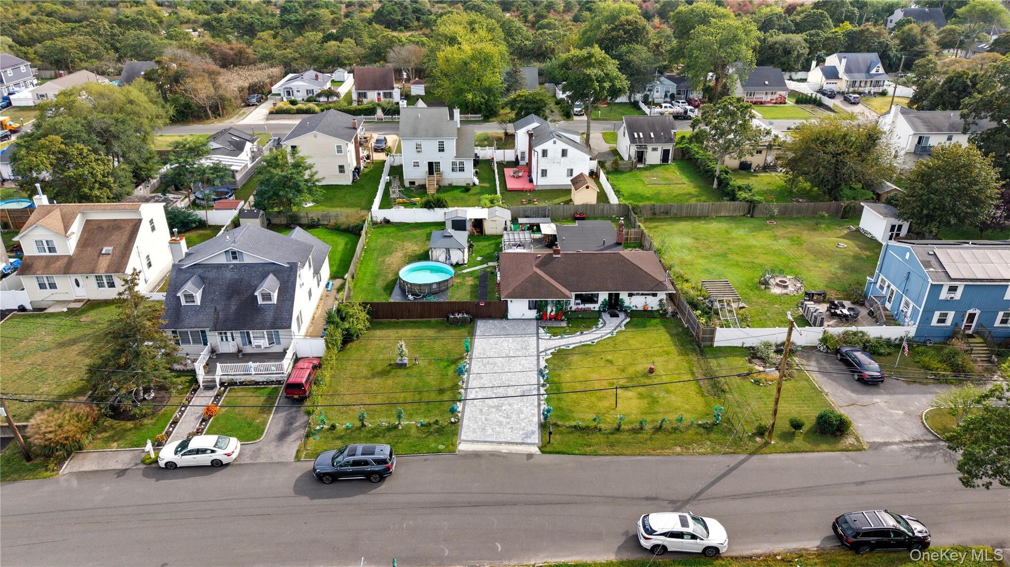 Single Family Trafalgar Suffolk County, NY 11967, MLS-918590-22