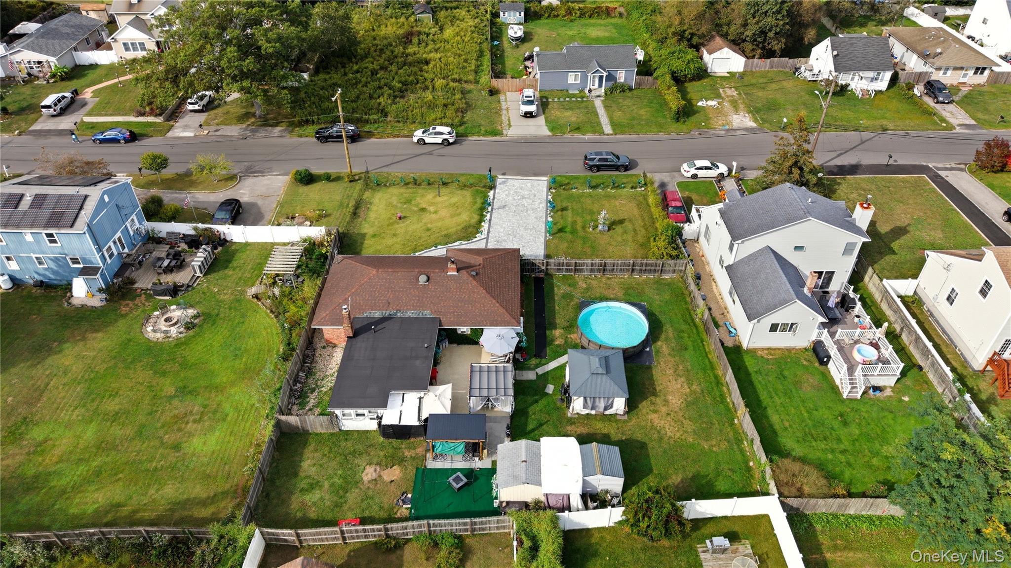 Single Family Trafalgar Suffolk County, NY 11967, MLS-918590-24