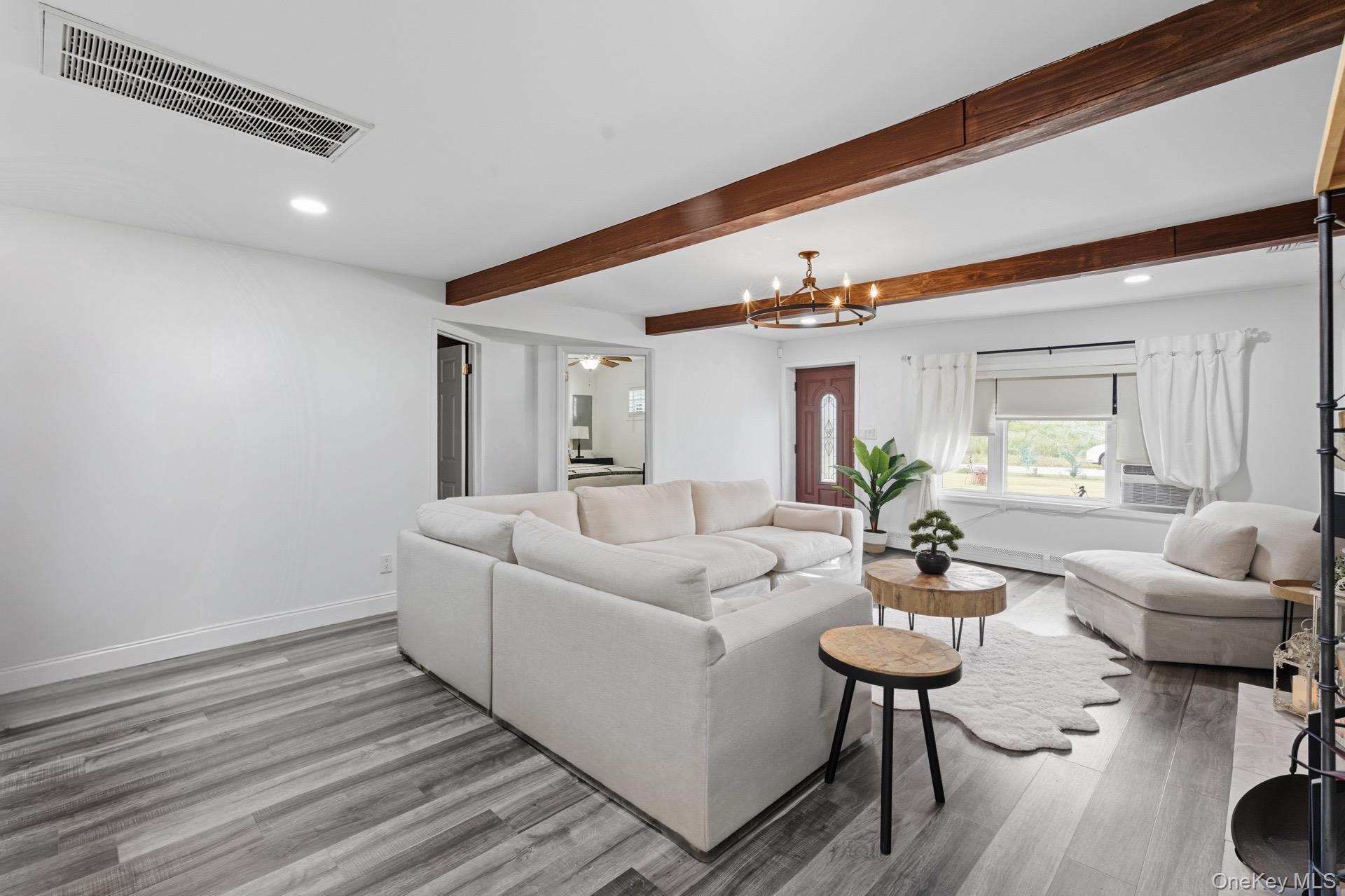 Single Family Trafalgar Suffolk County, NY 11967, MLS-918590-6