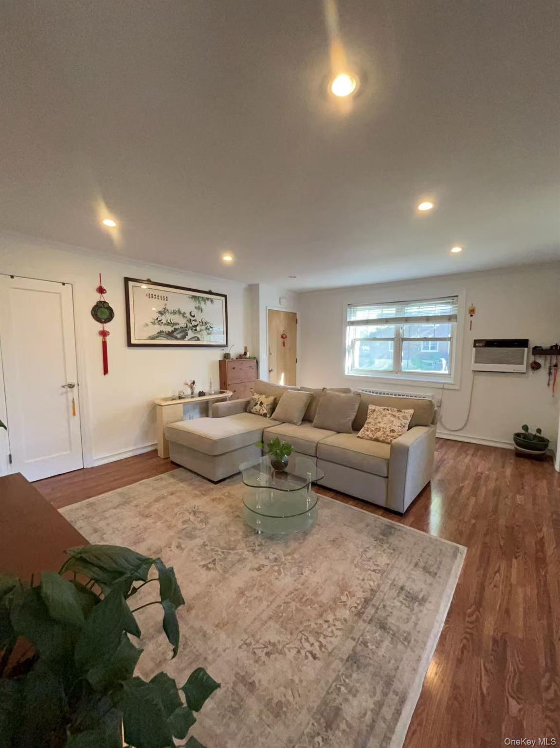 Coop 61st  Queens, NY 11362, MLS-918597-2