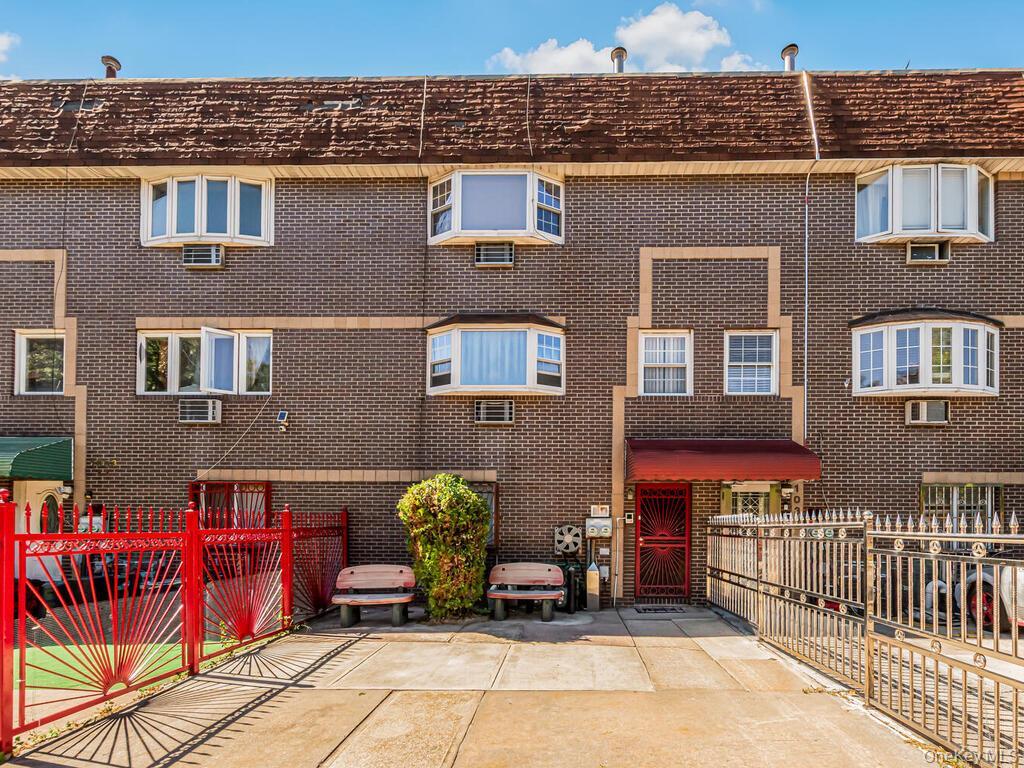 Single Family Bryant Bronx, NY 10459, MLS-918601-2