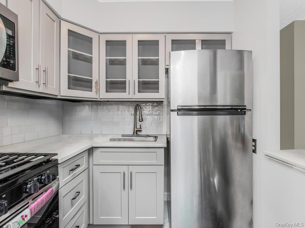 Single Family Bryant Bronx, NY 10459, MLS-918601-28