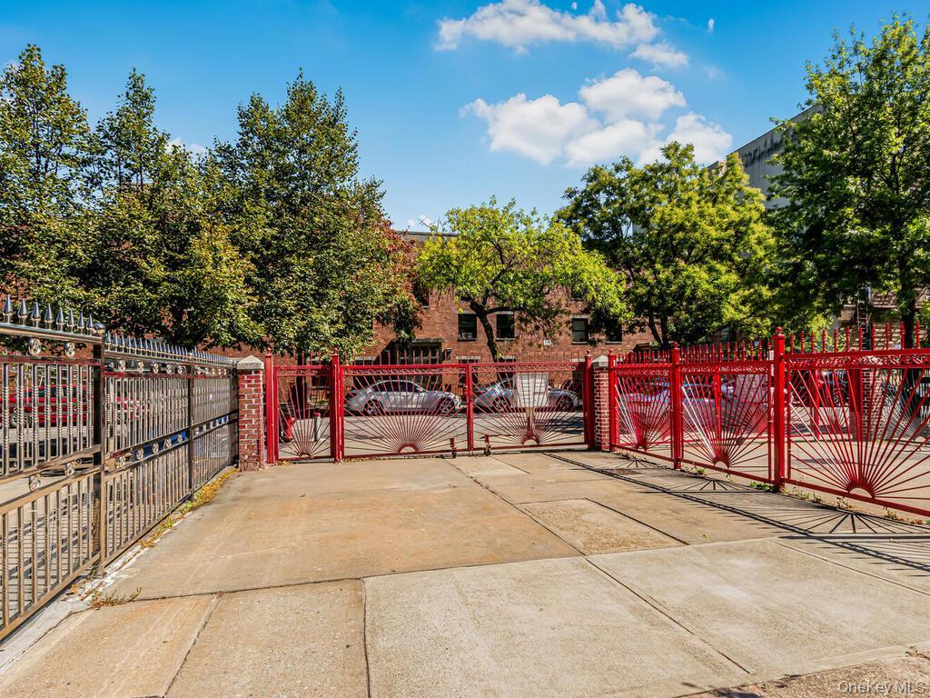 Single Family Bryant Bronx, NY 10459, MLS-918601-37