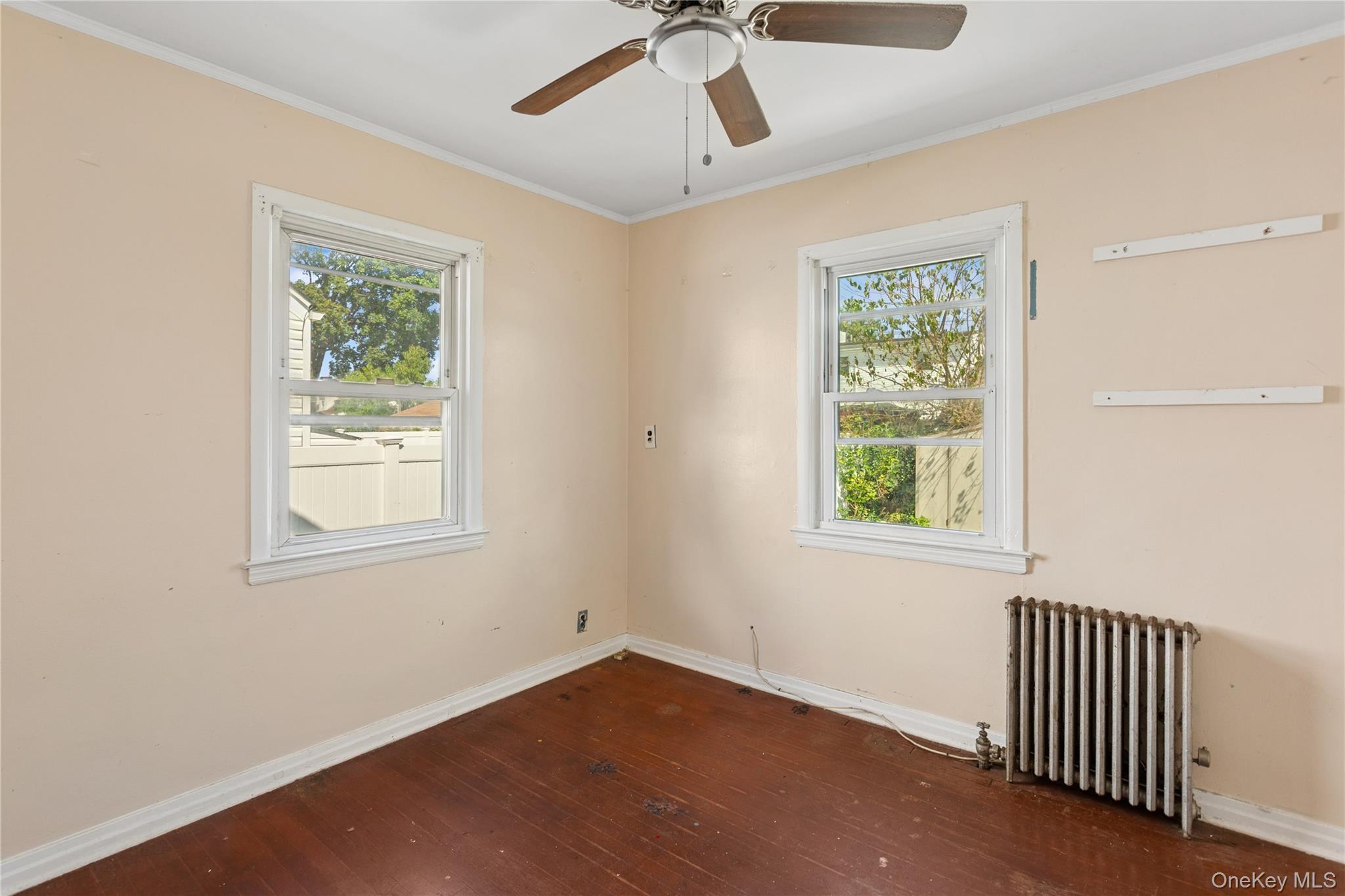 Single Family Locust Nassau County, NY 11553, MLS-918610-11