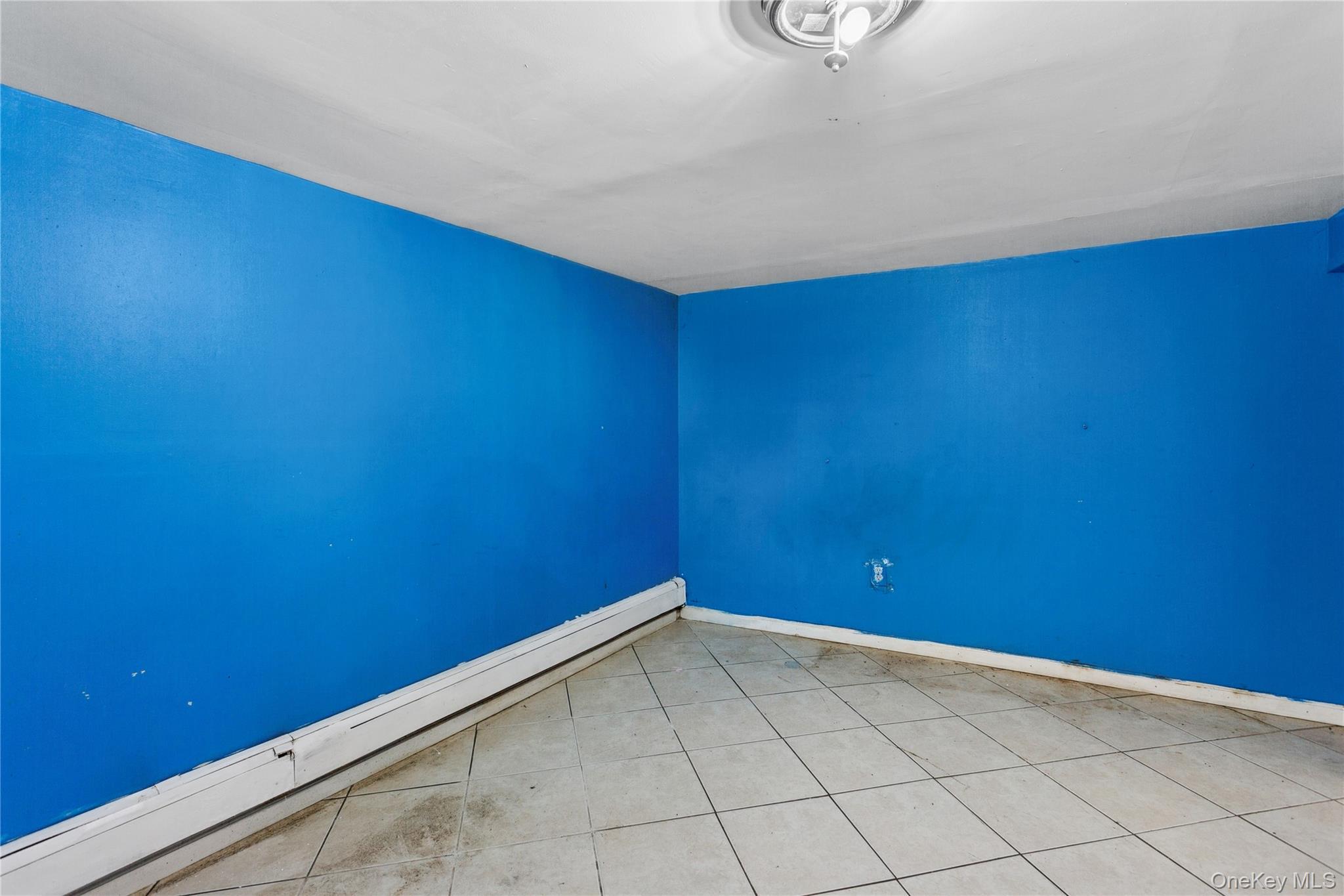 Single Family Locust Nassau County, NY 11553, MLS-918610-20