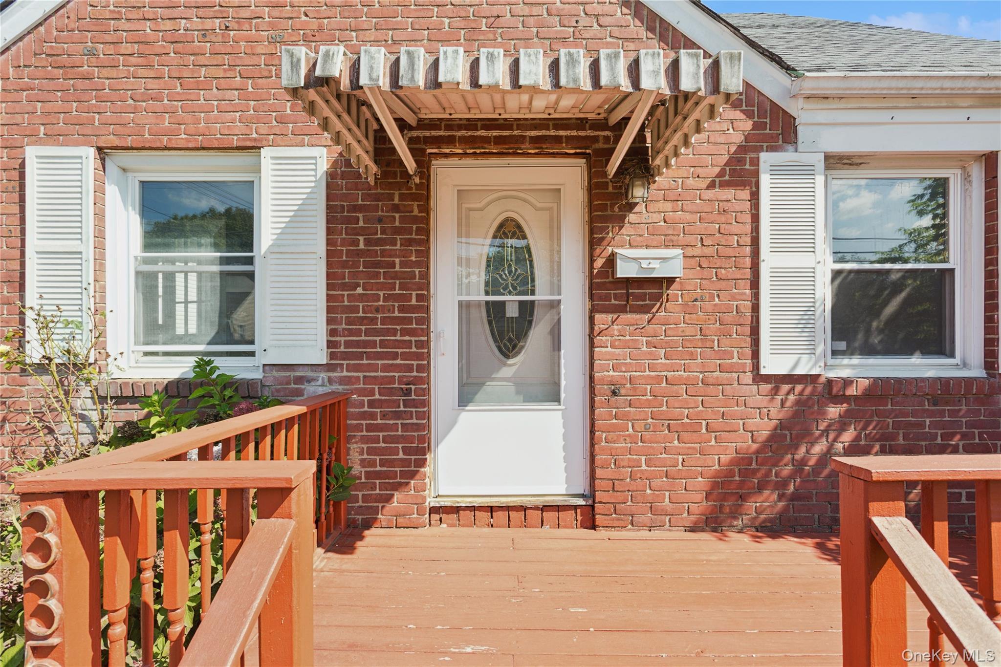 Single Family Locust Nassau County, NY 11553, MLS-918610-3