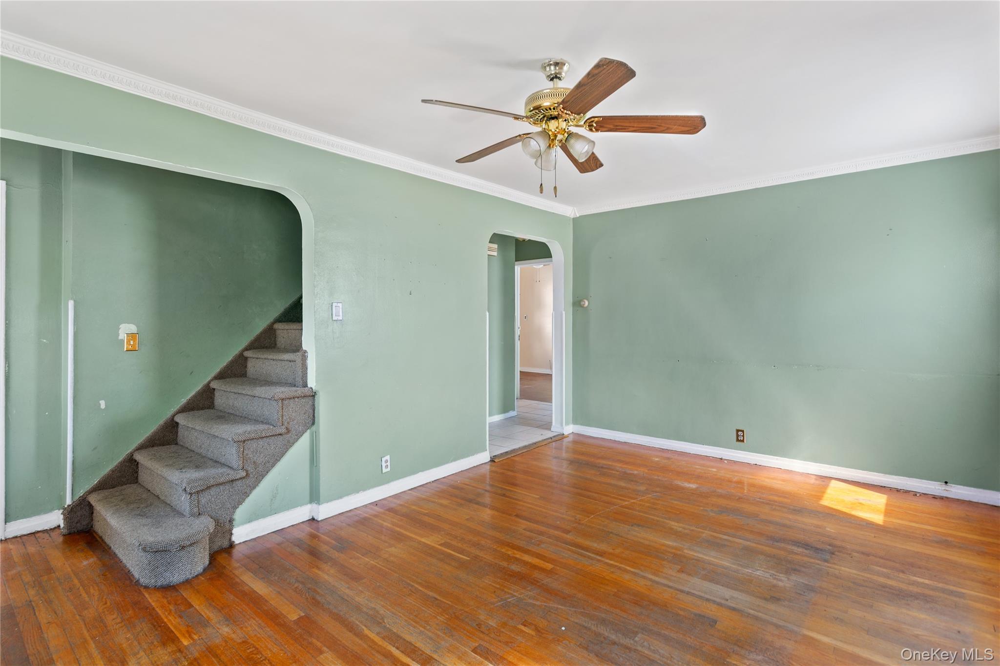 Single Family Locust Nassau County, NY 11553, MLS-918610-6