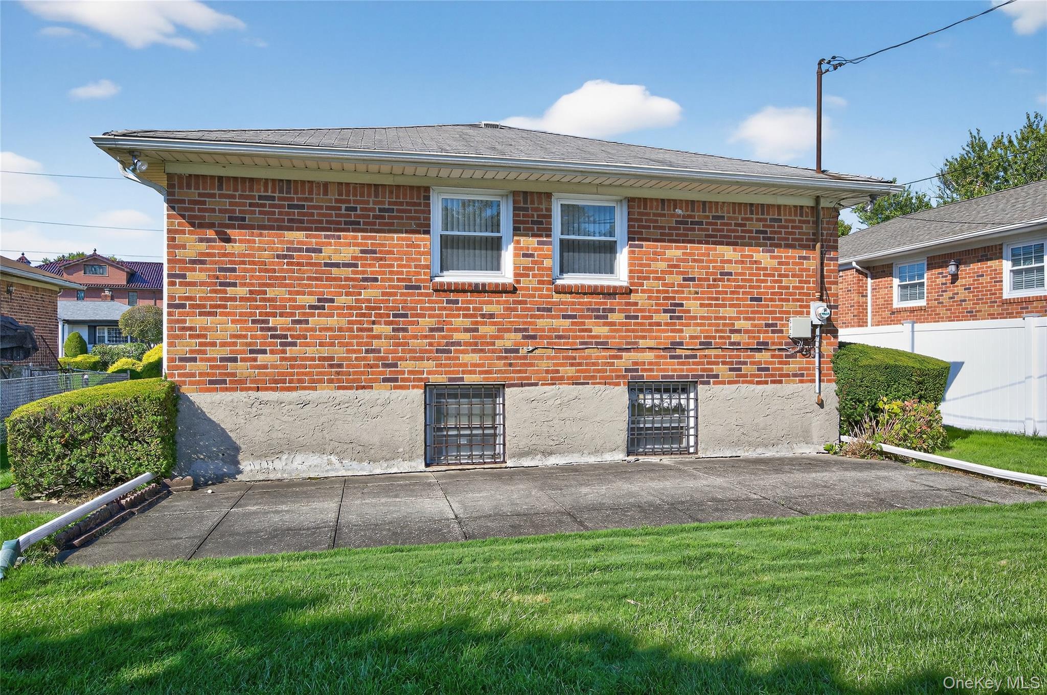 Single Family 206th  Queens, NY 11360, MLS-918621-25