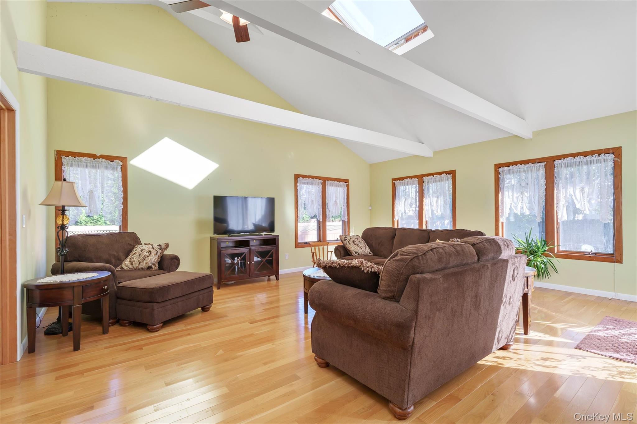 Single Family Peconic Bay  Suffolk County, NY 11931, MLS-918642-19