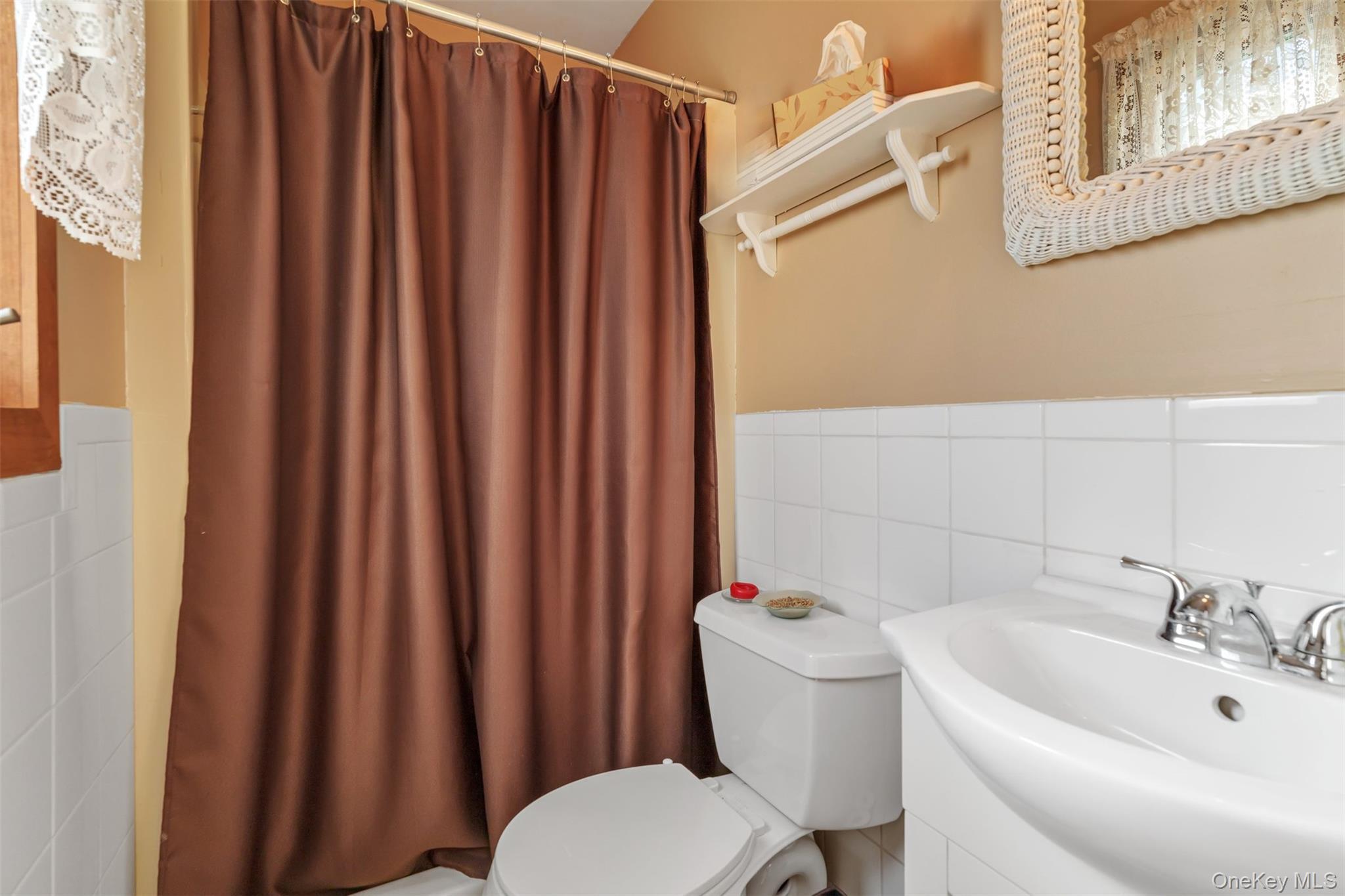 Single Family Peconic Bay  Suffolk County, NY 11931, MLS-918642-29