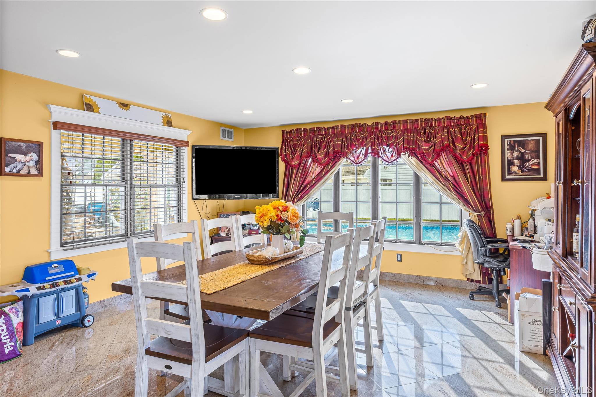 Single Family Swing Nassau County, NY 11756, MLS-918676-11