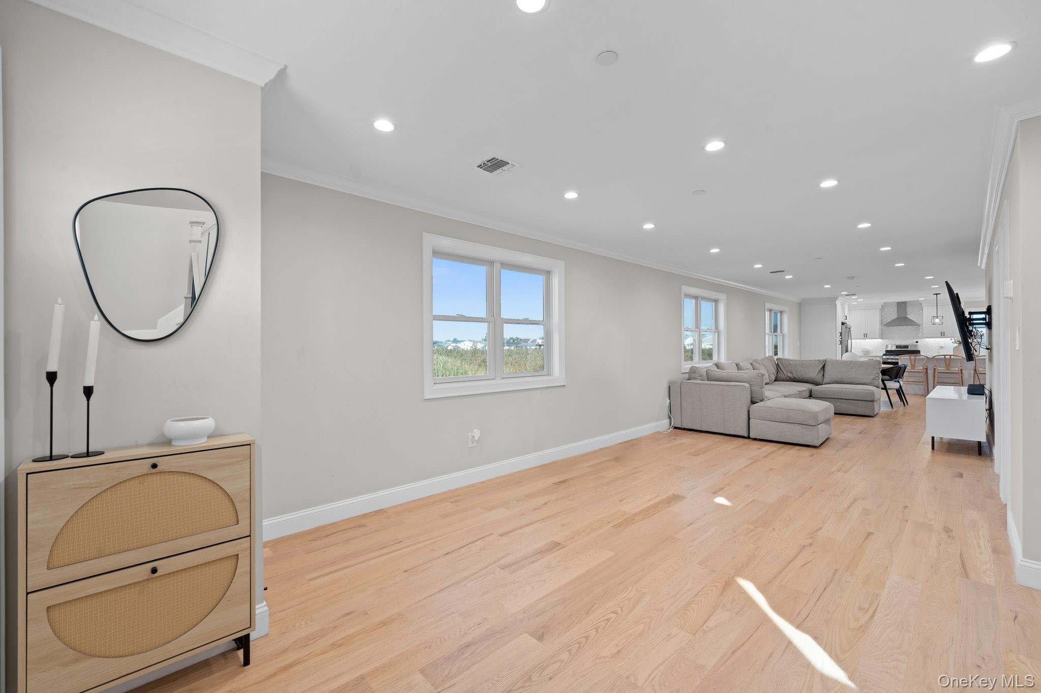 Single Family Arctic  Suffolk County, NY 11757, MLS-918704-3