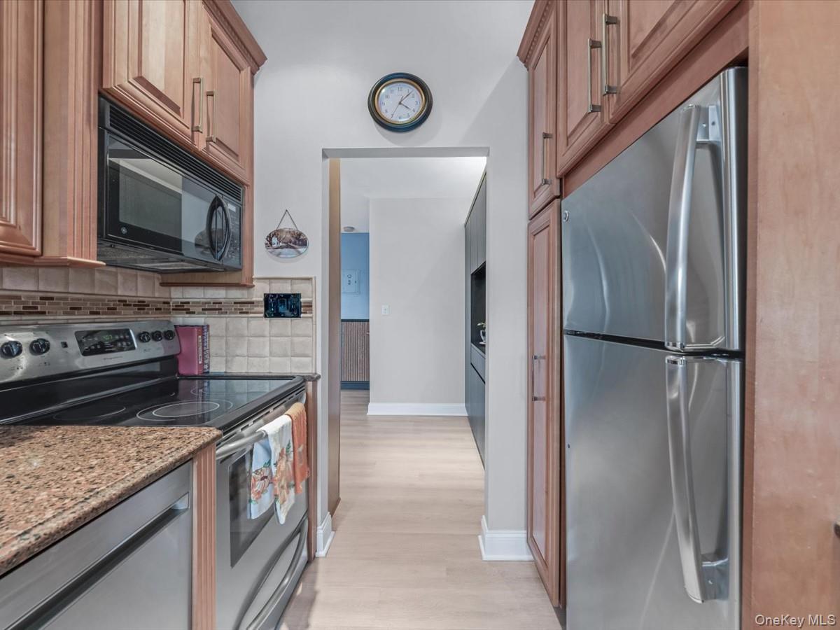 Coop Rose Nassau County, NY 11572, MLS-918708-10