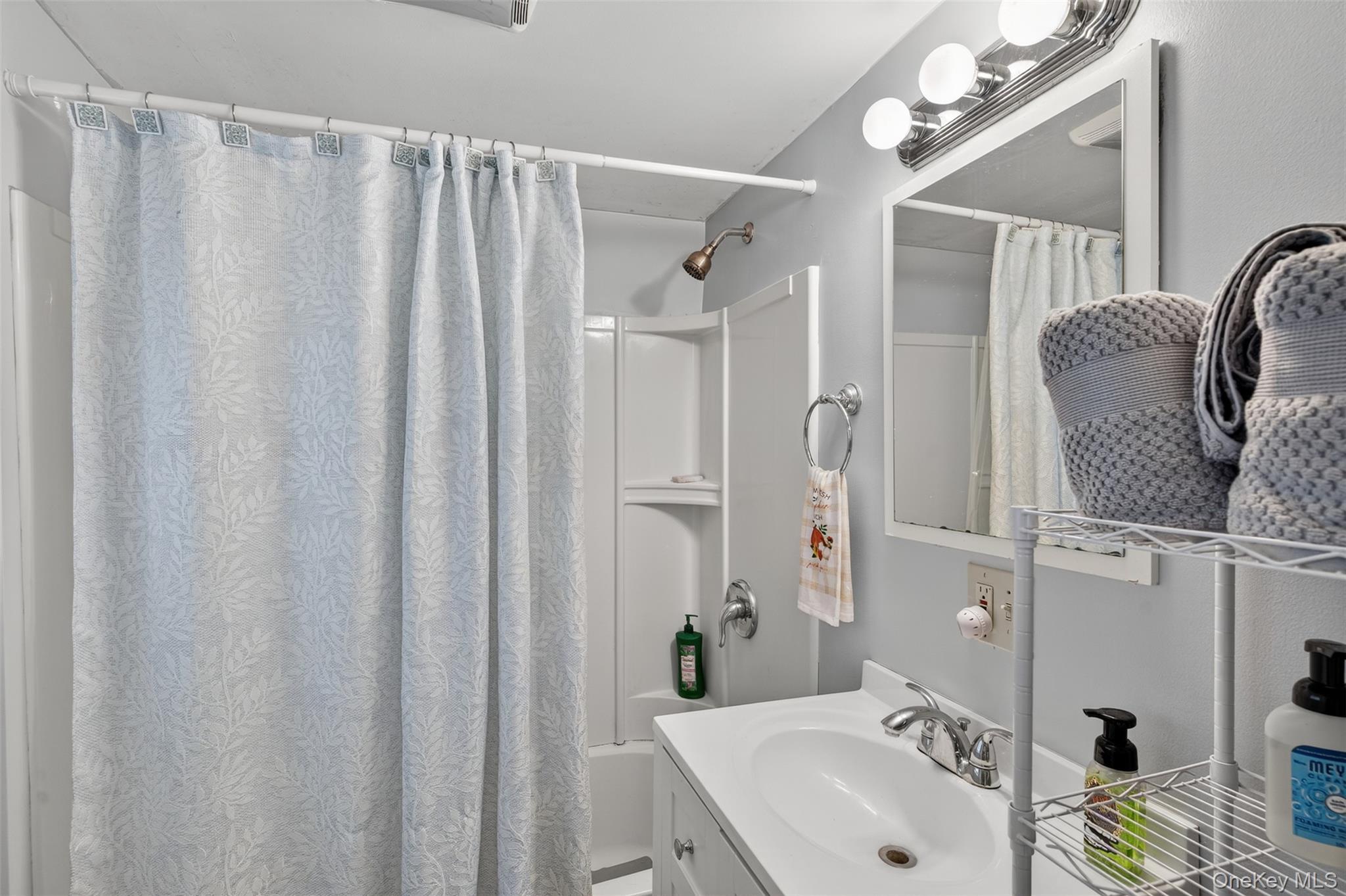 Single Family Bede  Orange County, NY 12518, MLS-918719-15