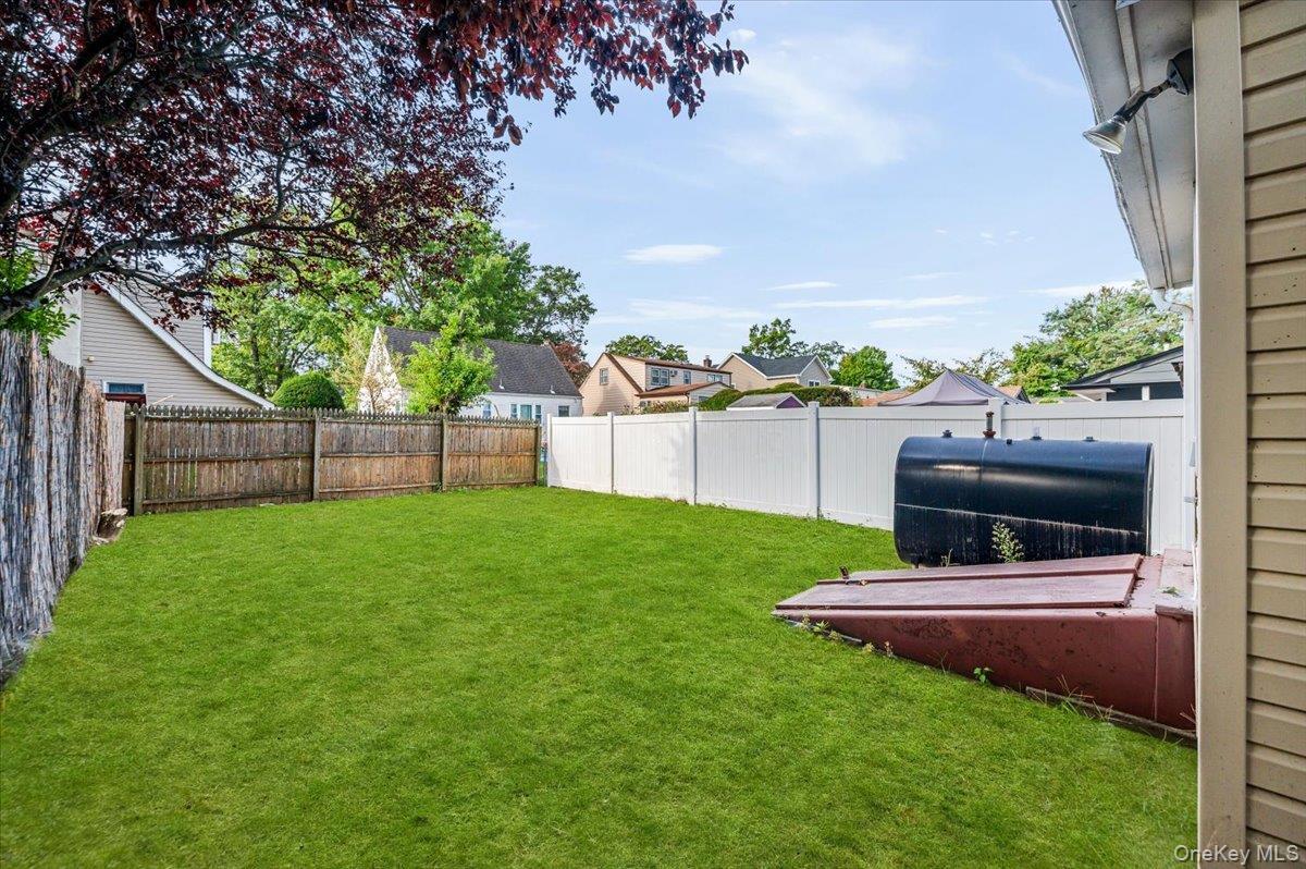 Single Family May Nassau County, NY 11550, MLS-918750-13