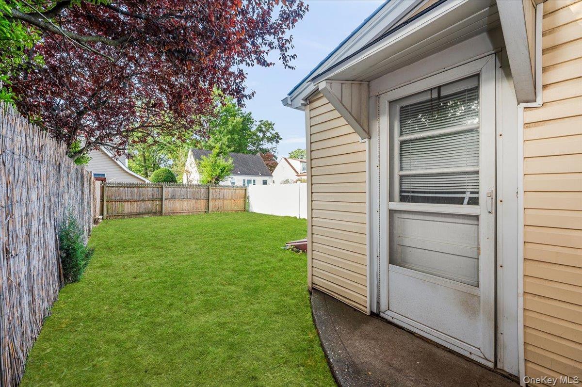 Single Family May Nassau County, NY 11550, MLS-918750-15