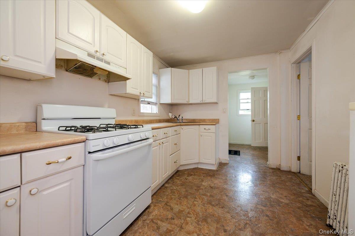 Single Family May Nassau County, NY 11550, MLS-918750-6